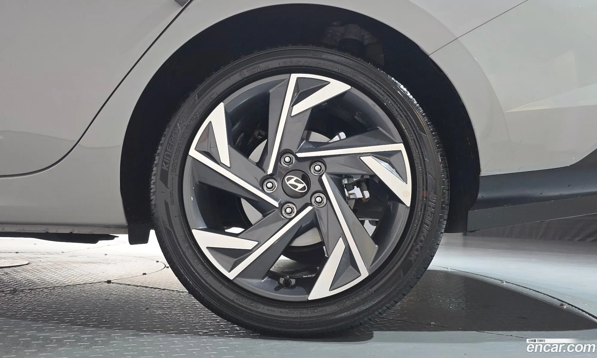 Hyundai Elantra 2026 — 15