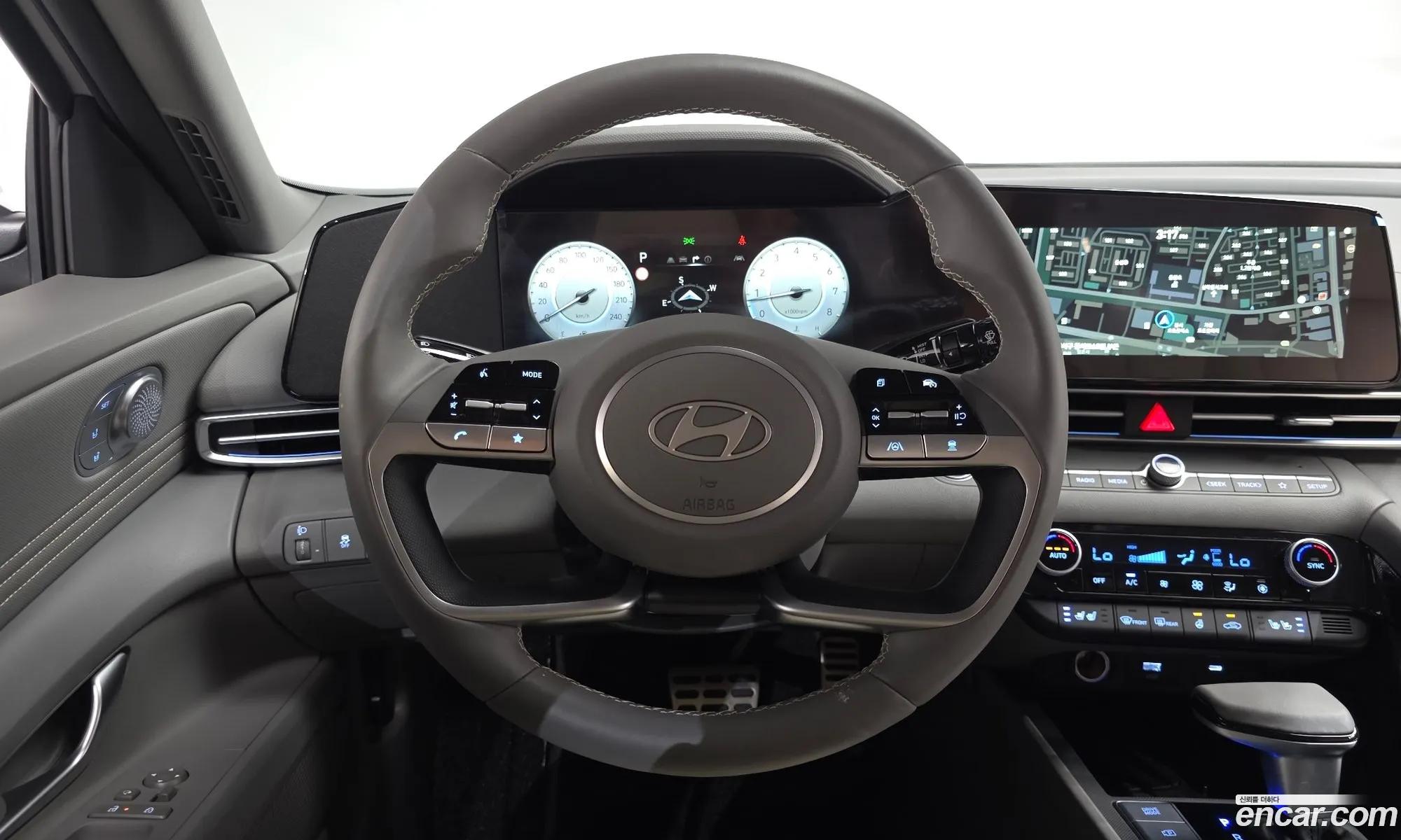 Hyundai Elantra 2026 — 32