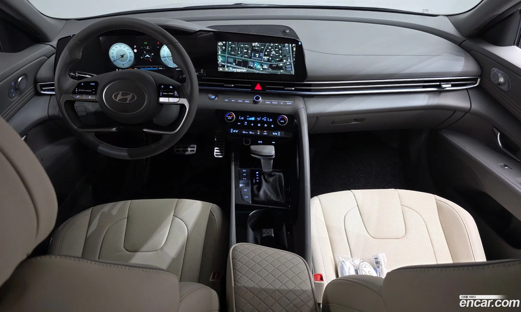 Hyundai Elantra 2026 — 10