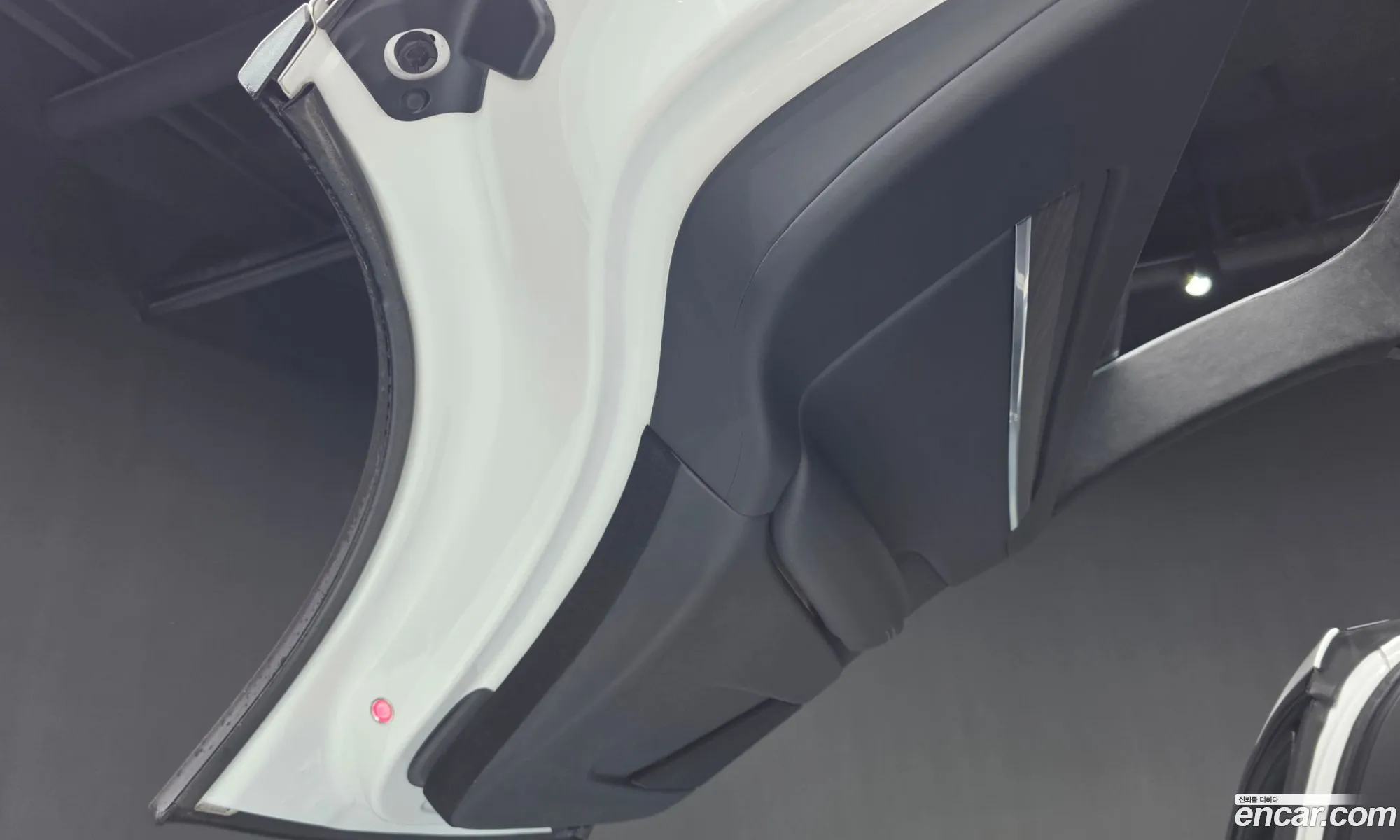 Tesla Model X 2023 — 33
