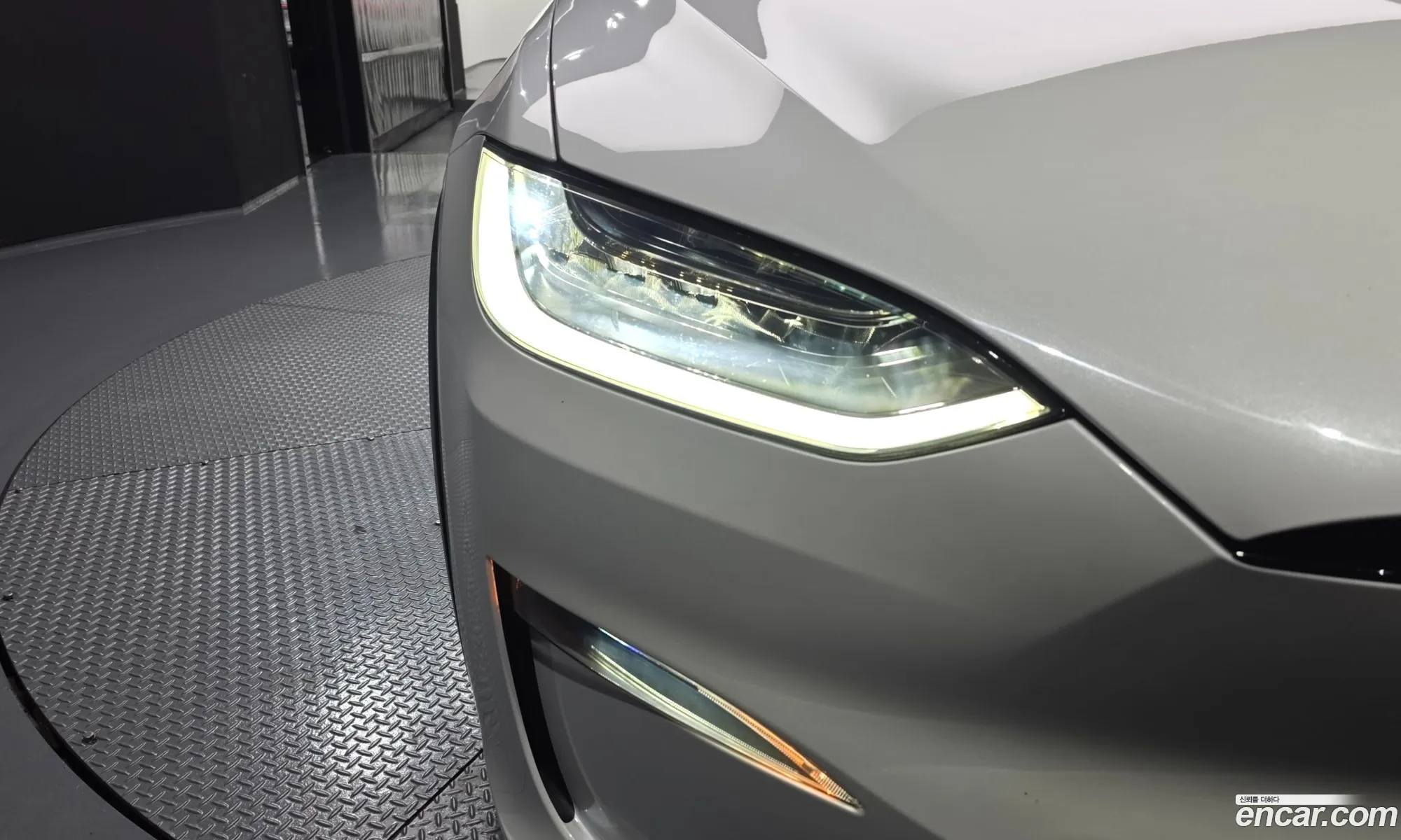 Tesla Model X 2023 — 20