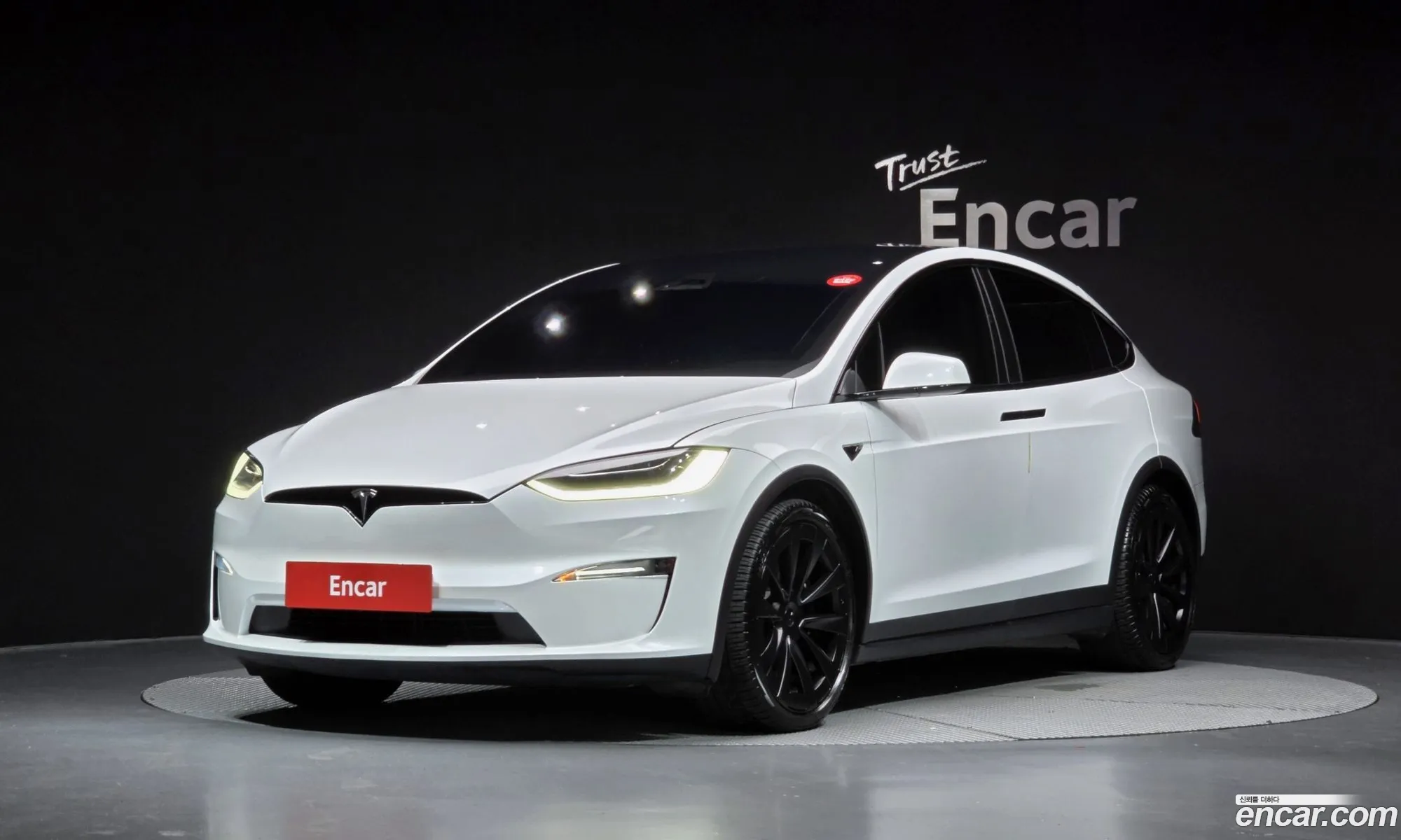 Tesla Model X 2023 — 26