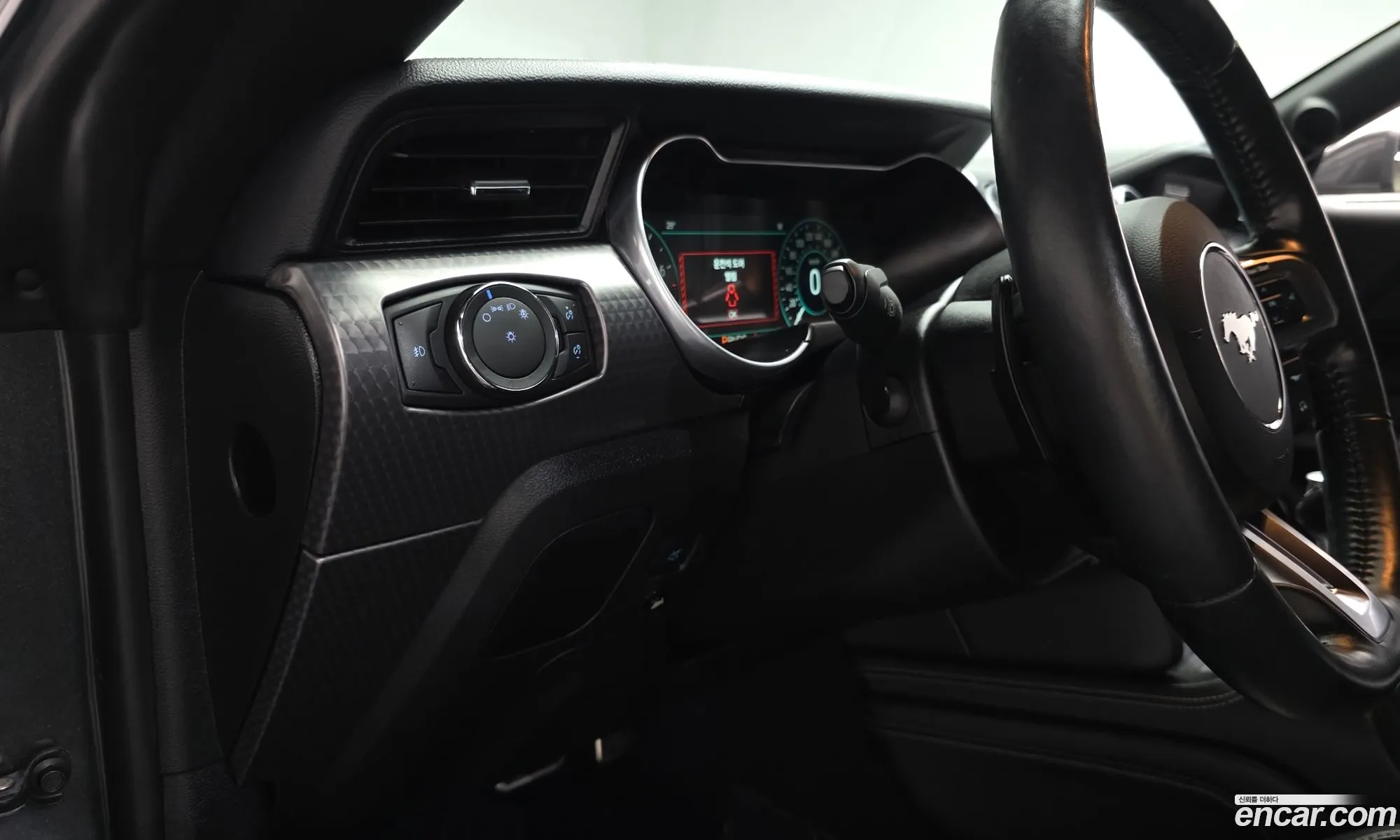 Ford Mustang 2019 1FA6P8TH0K5202998 — 3