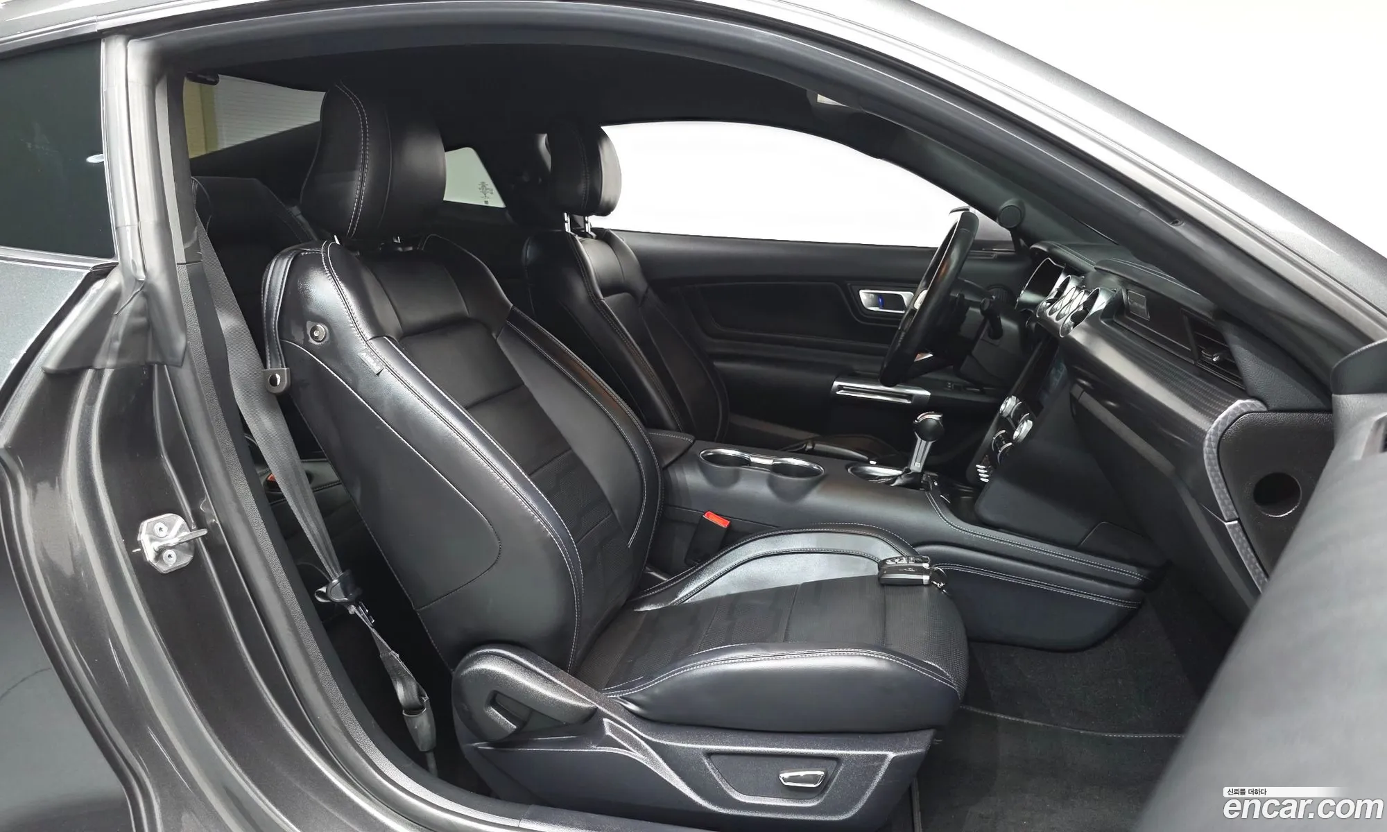 Ford Mustang 2019 1FA6P8TH0K5202998 — 15