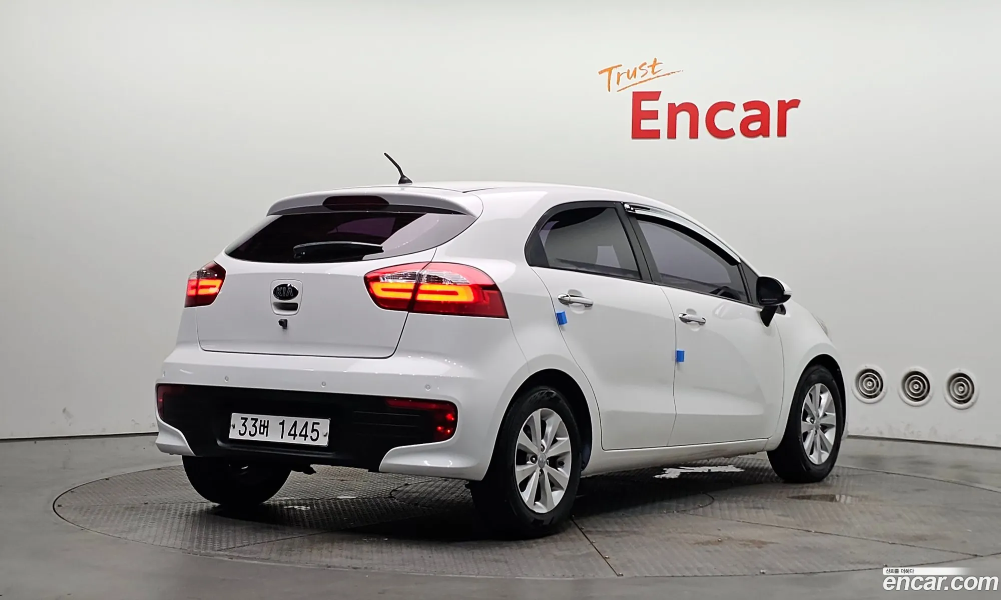 Kia Pride 2015 — 9