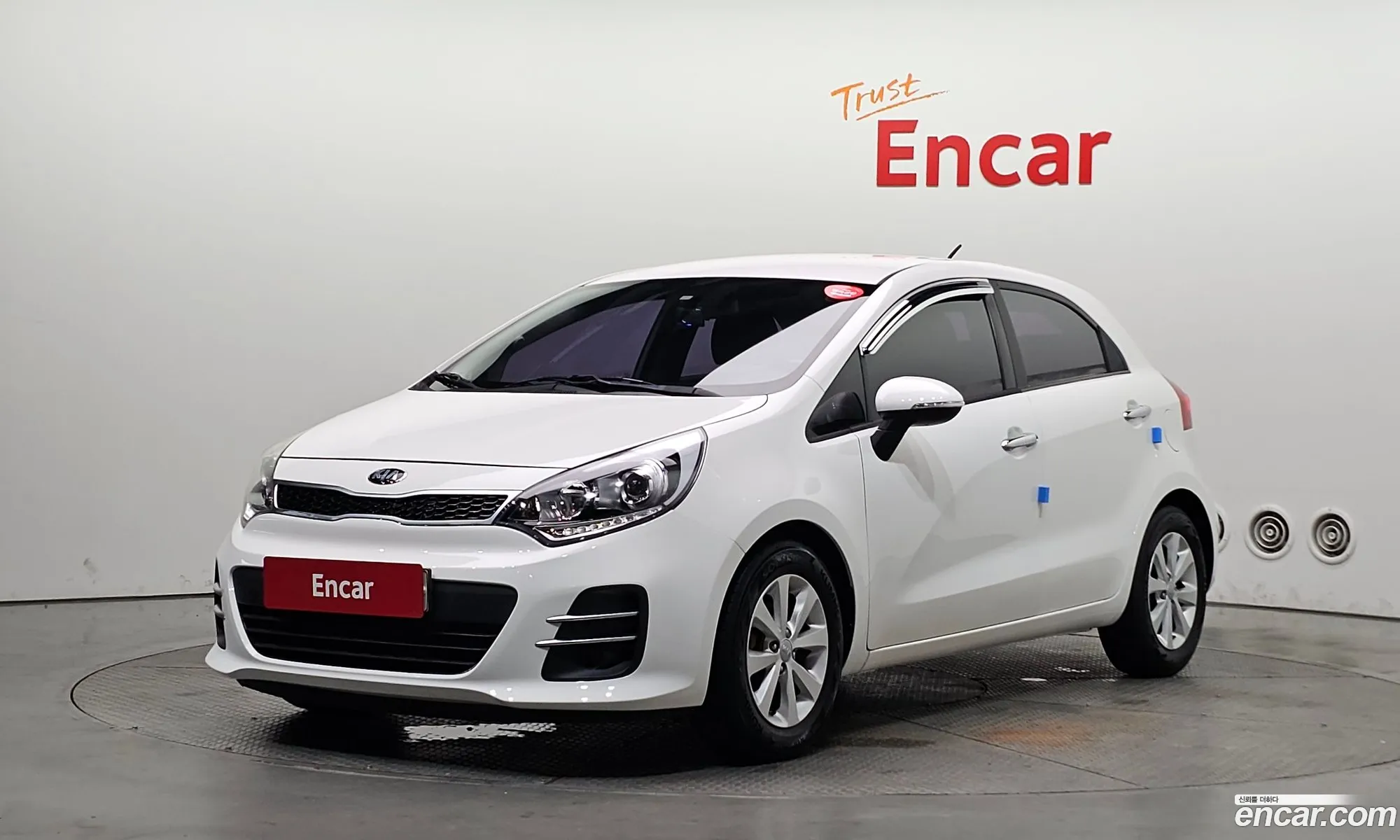 Kia Pride 2015 — 12