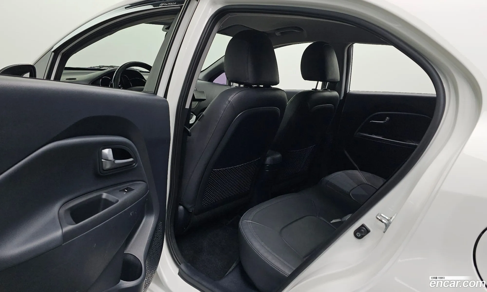 Kia Pride 2015 — 8