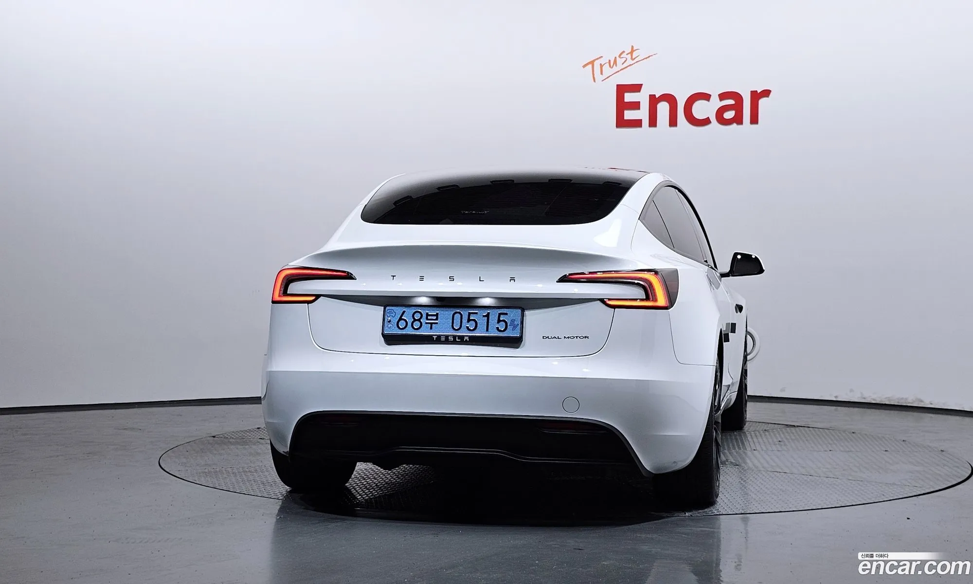 Tesla Model 3 2024 LRW3E7EK111111111 — 7
