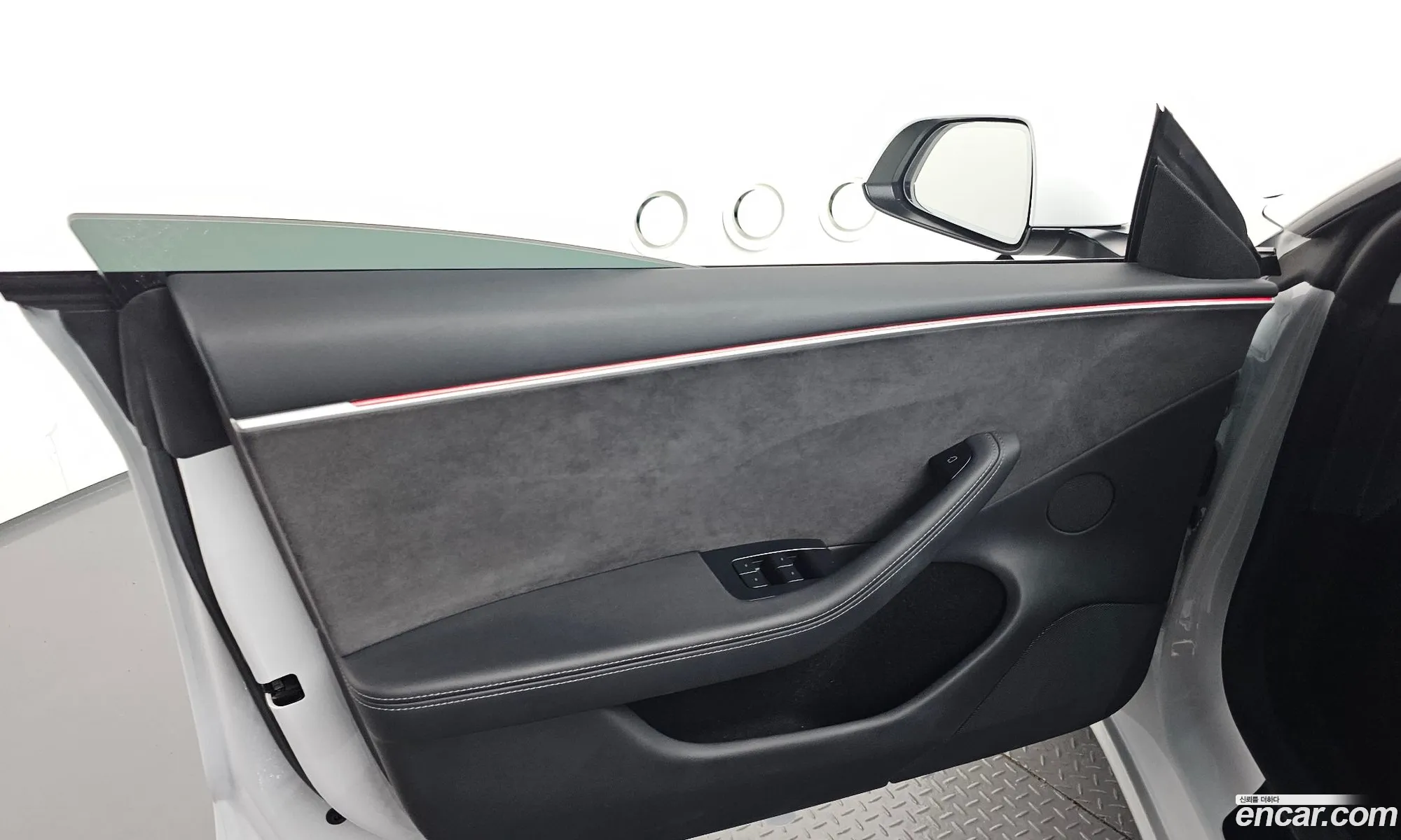 Tesla Model 3 2024 LRW3E7EK111111111 — 20