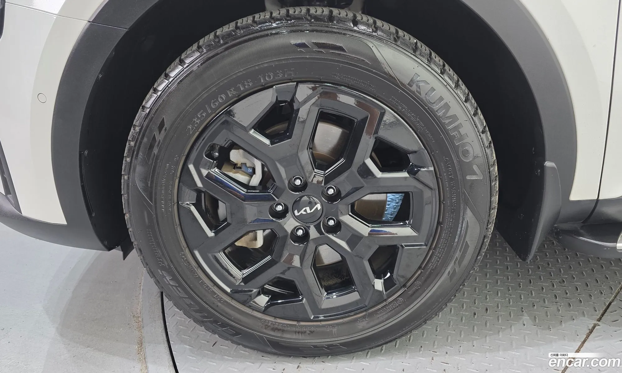 Kia Sorento 2024 KNARK81GBRA288220 — 7