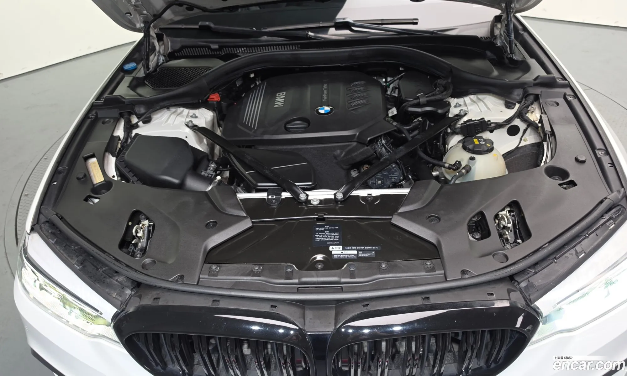 BMW 5 Series 2017 WBAJC3107HG855242 — 17