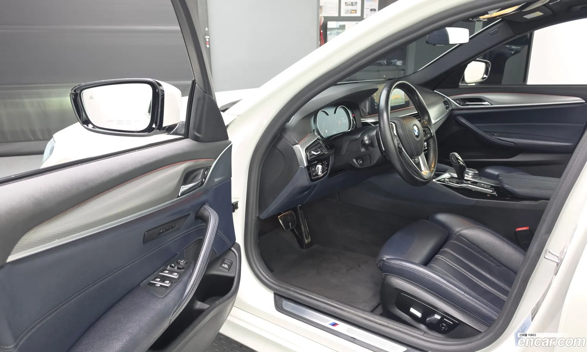 BMW 5 Series 2017 WBAJC3107HG855242 — 18