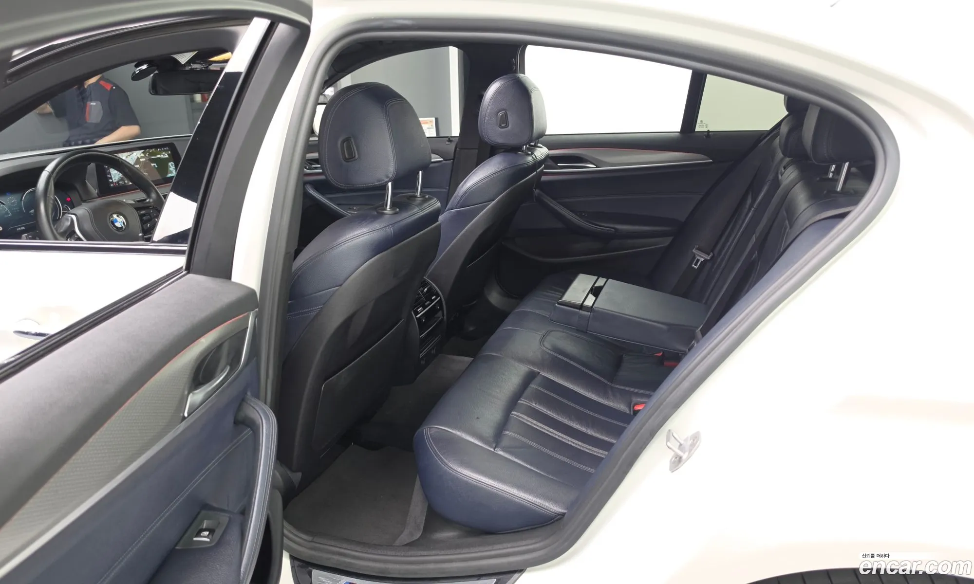 BMW 5 Series 2017 WBAJC3107HG855242 — 6