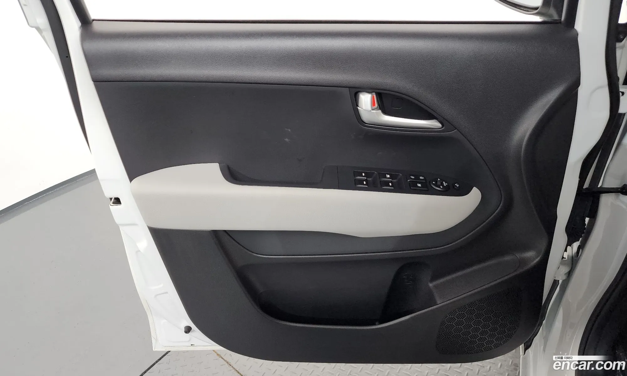 Kia Kia Ray EV 2024 — 25