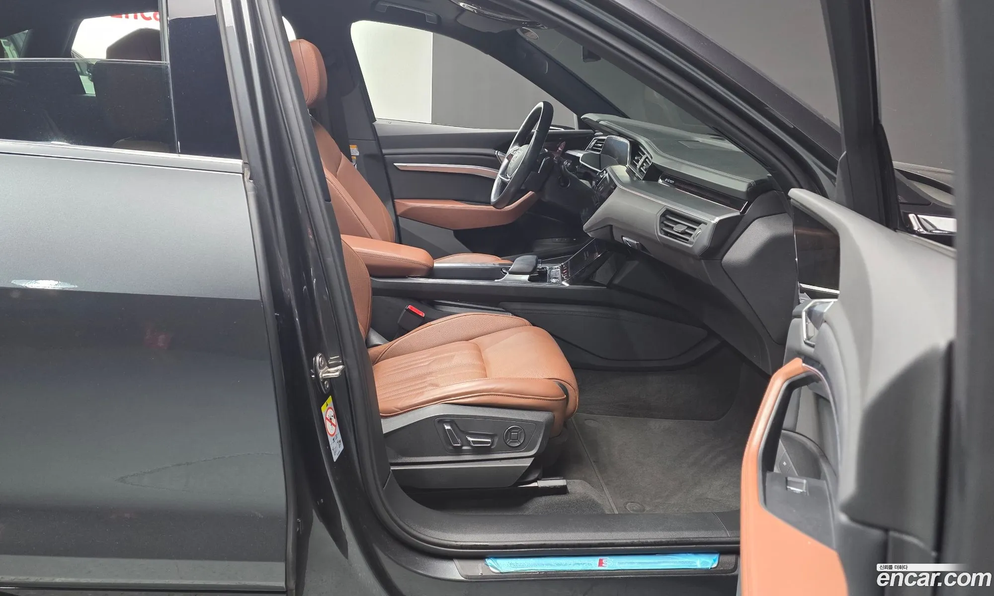 Audi e-tron 2021 WAUZZZGE111111111 — 2
