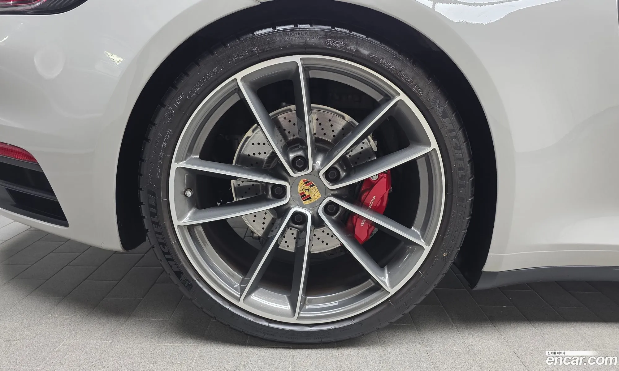 Porsche 911 2024 — 14