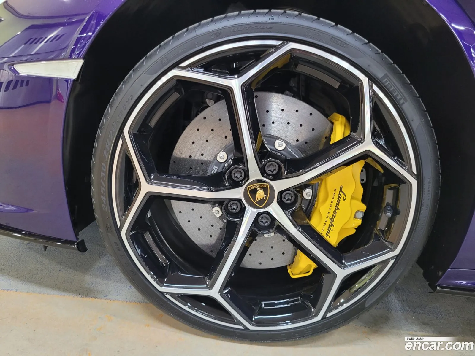 Lamborghini Huracan 2023 — 11