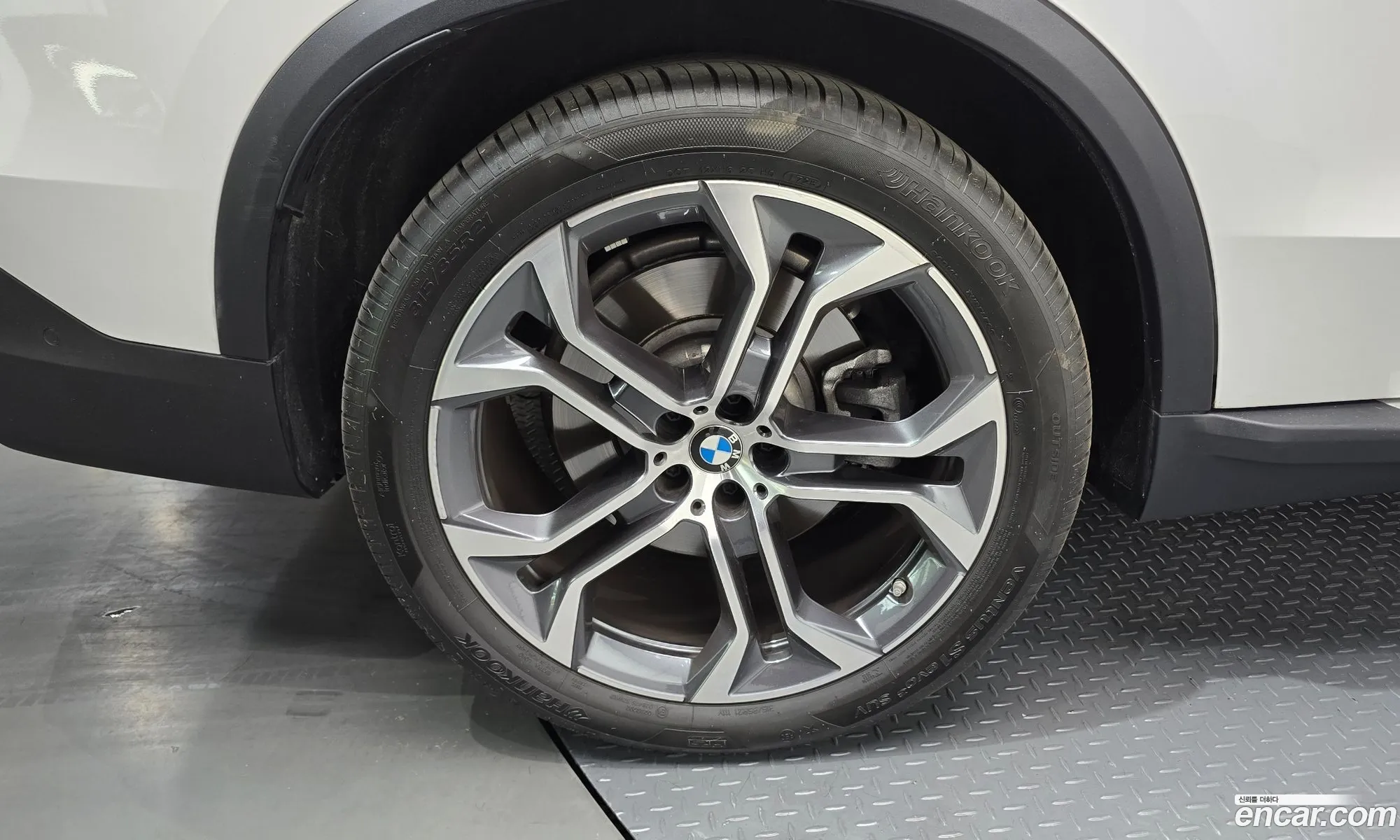 BMW X5 2025 WBA41EU01S9137496 — 24