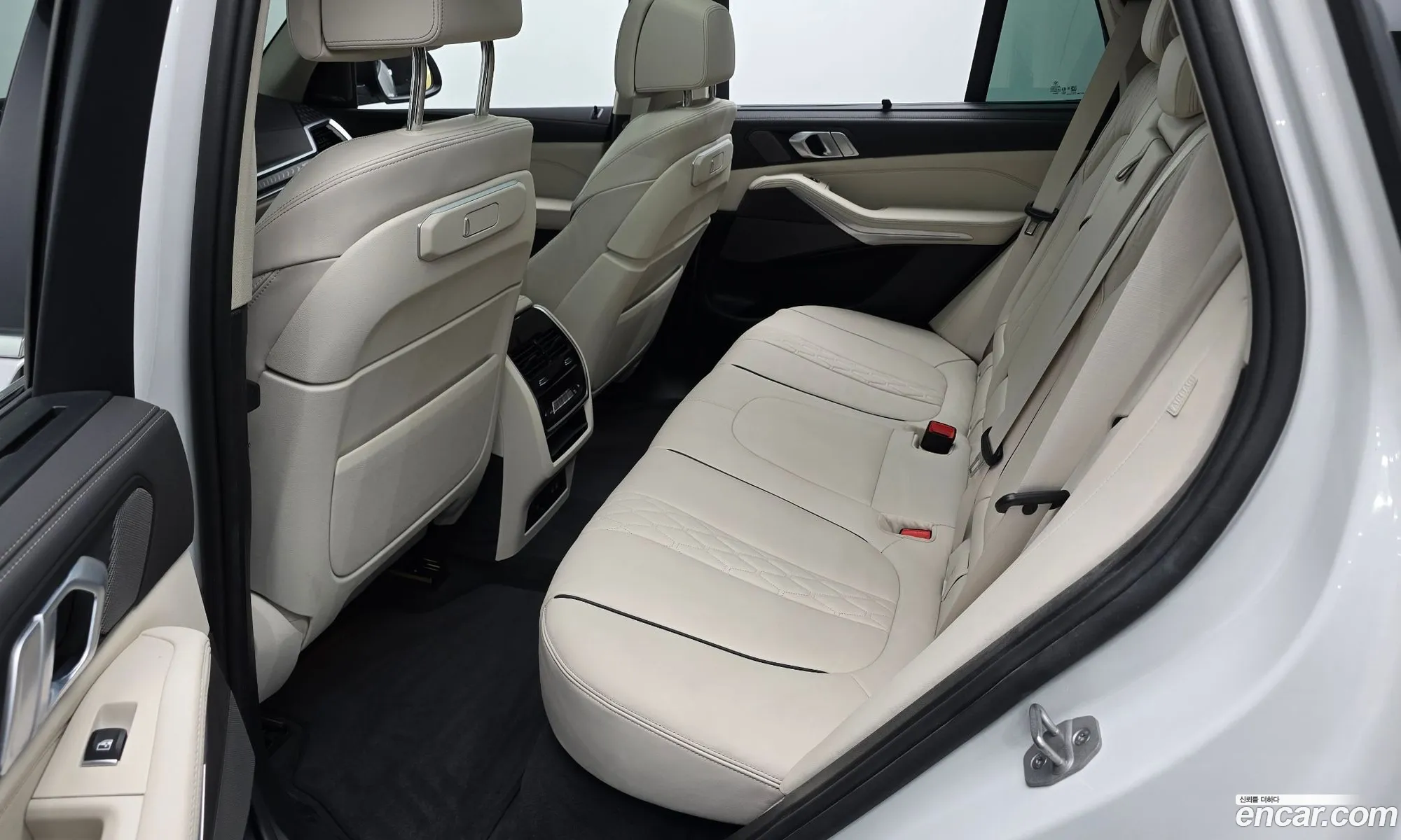 BMW X5 2025 WBA41EU01S9137496 — 30