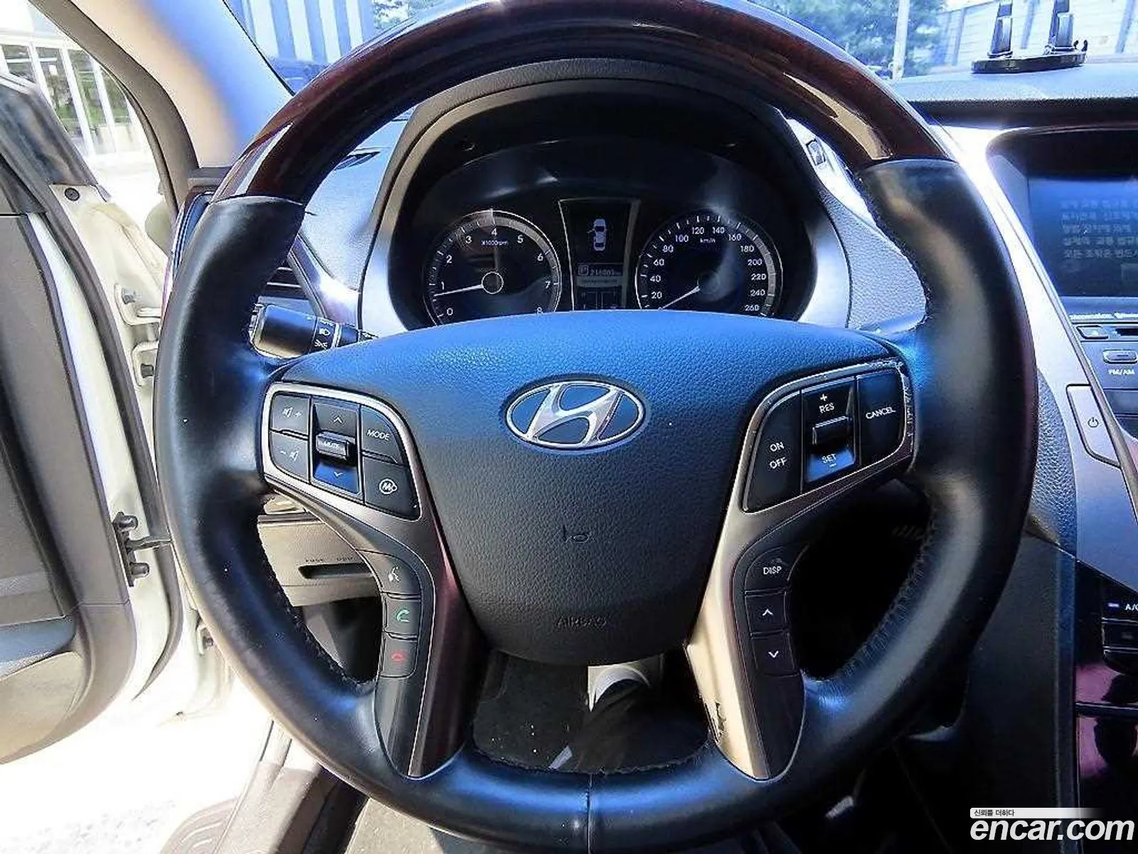 Hyundai Grandeur HG 2011 — 5