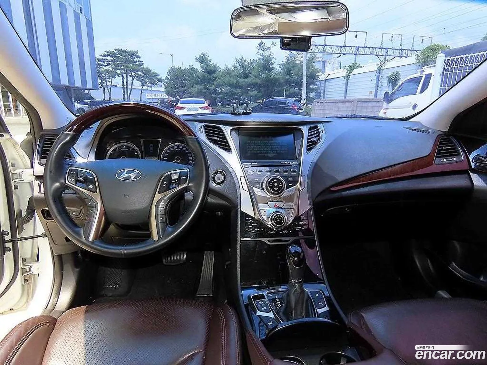Hyundai Grandeur HG 2011 — 18