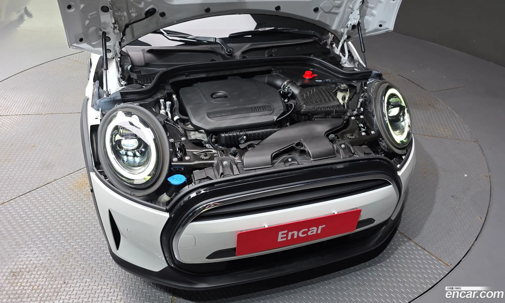 Mini Cooper 2023 — 17