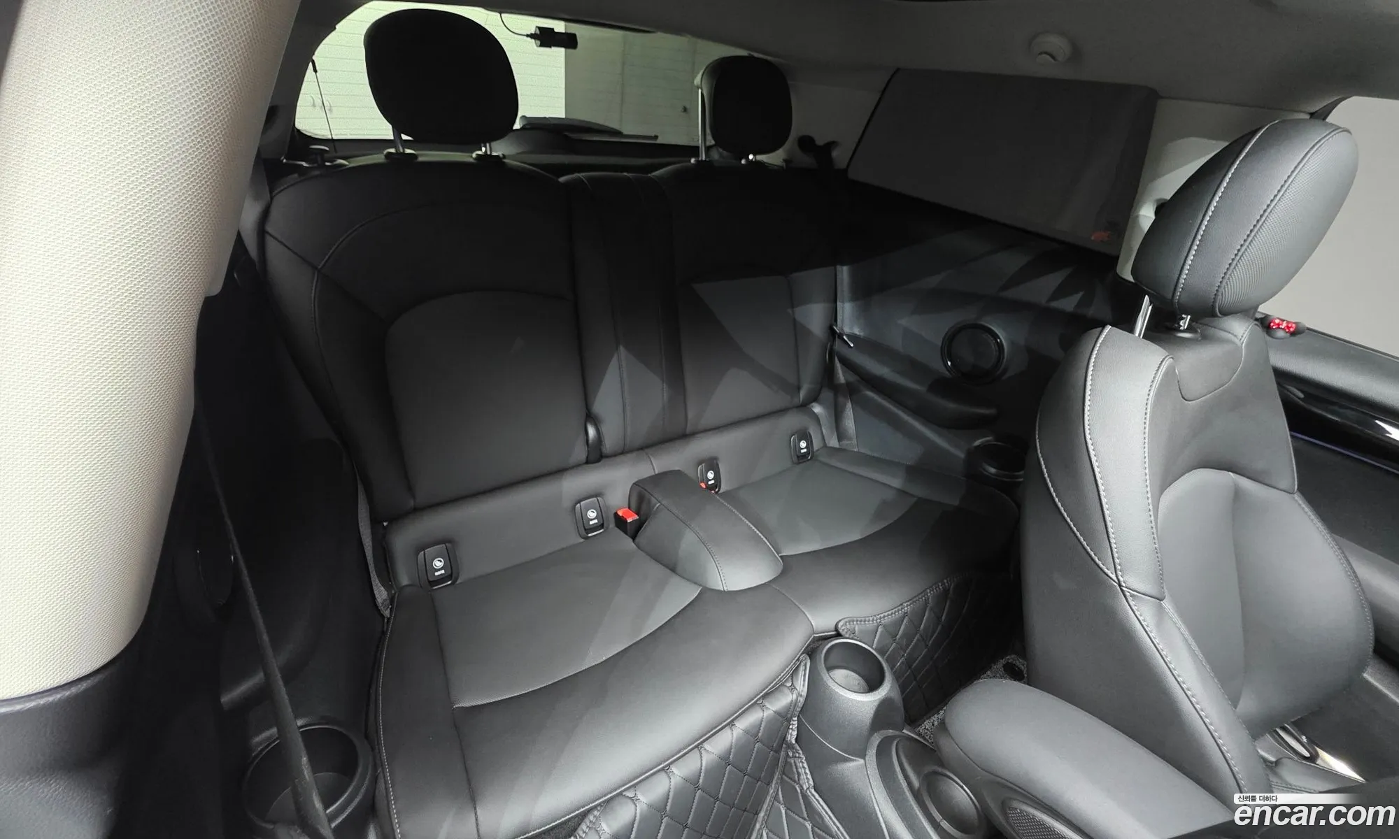 Mini Cooper 2023 — 8