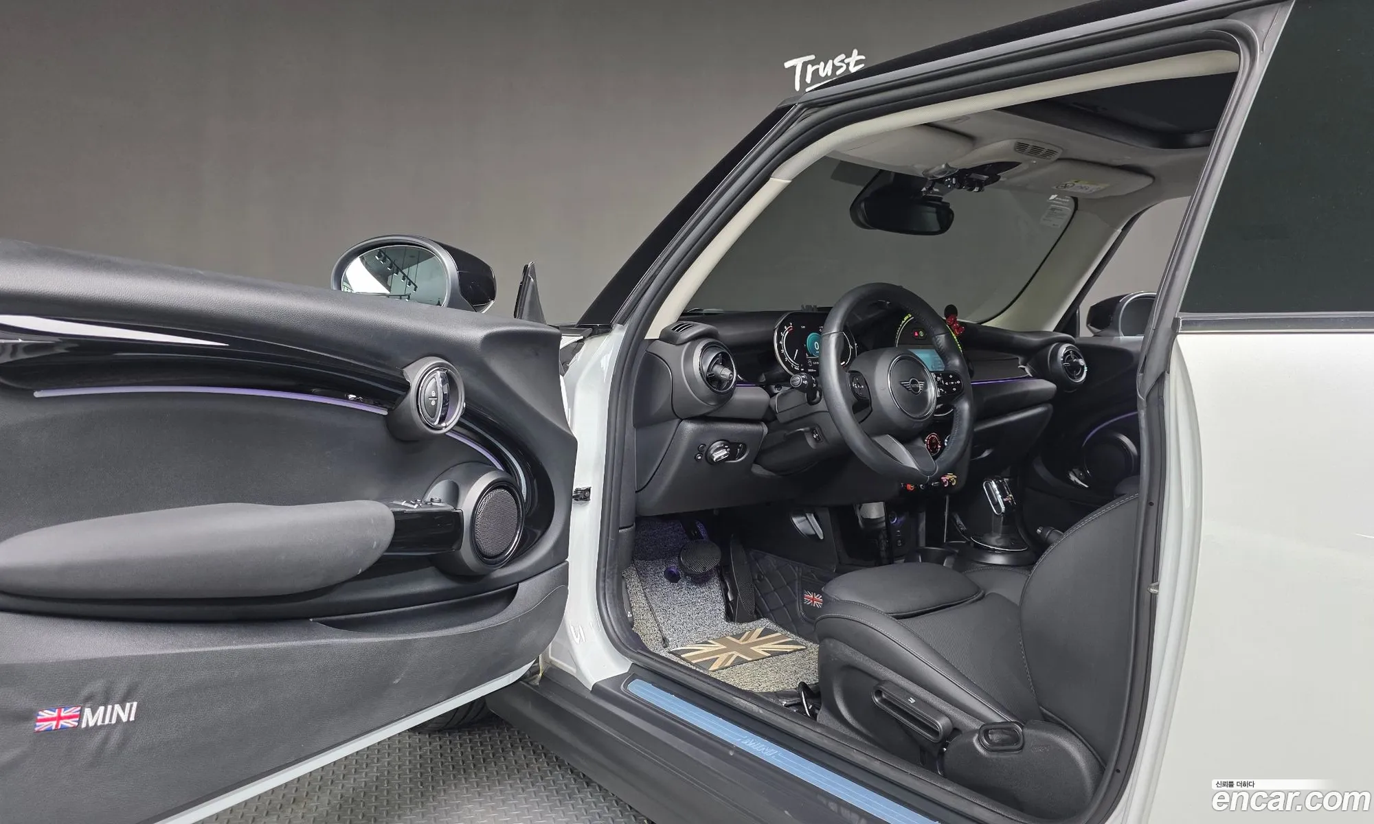 Mini Cooper 2023 — 21