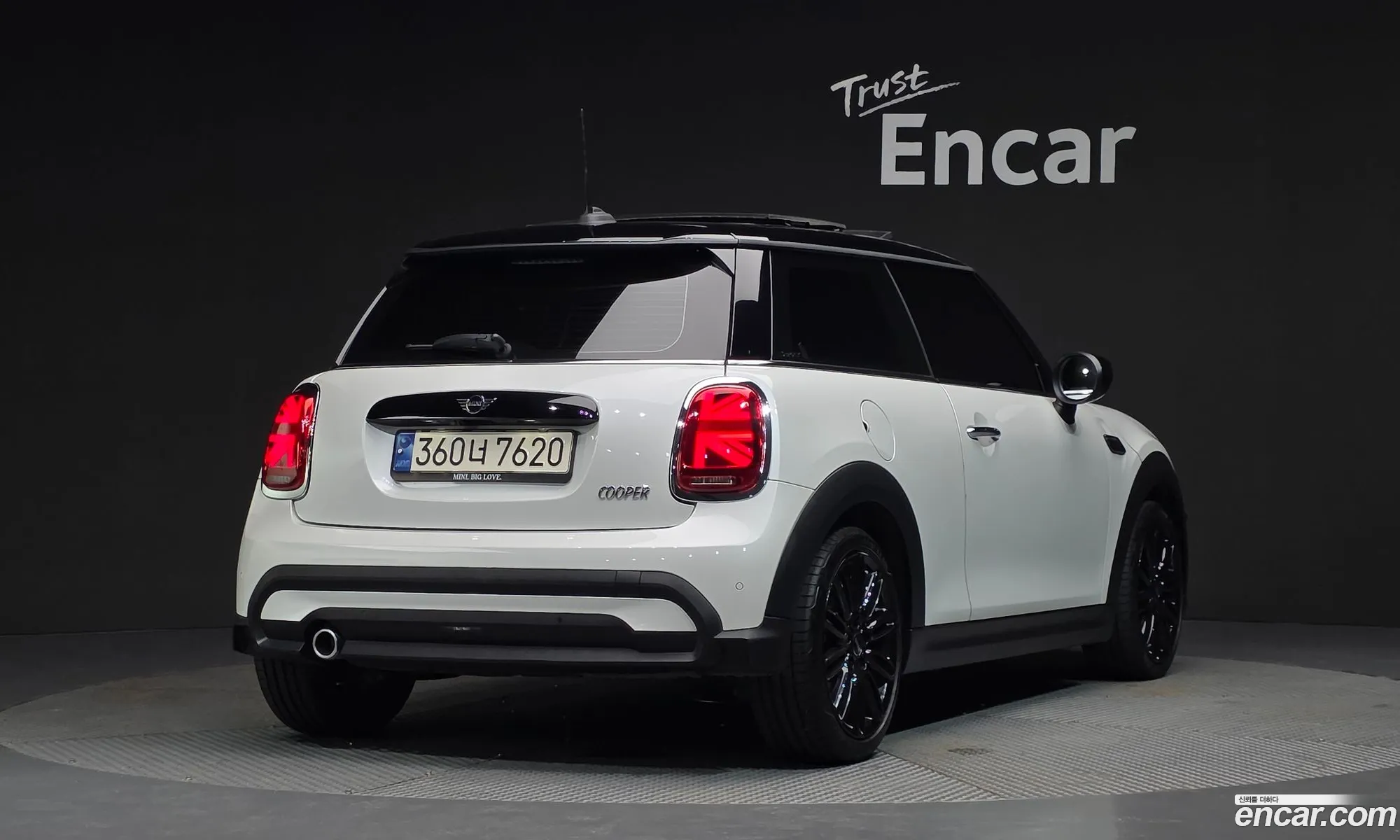Mini Cooper 2023 — 10