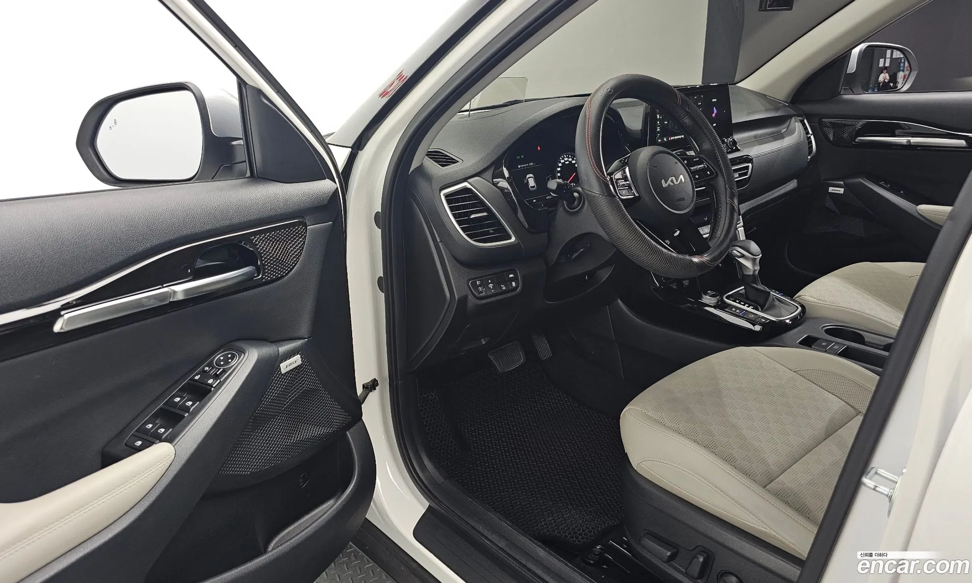 Kia Seltos 2022 KNAET812GPK368071 — 12
