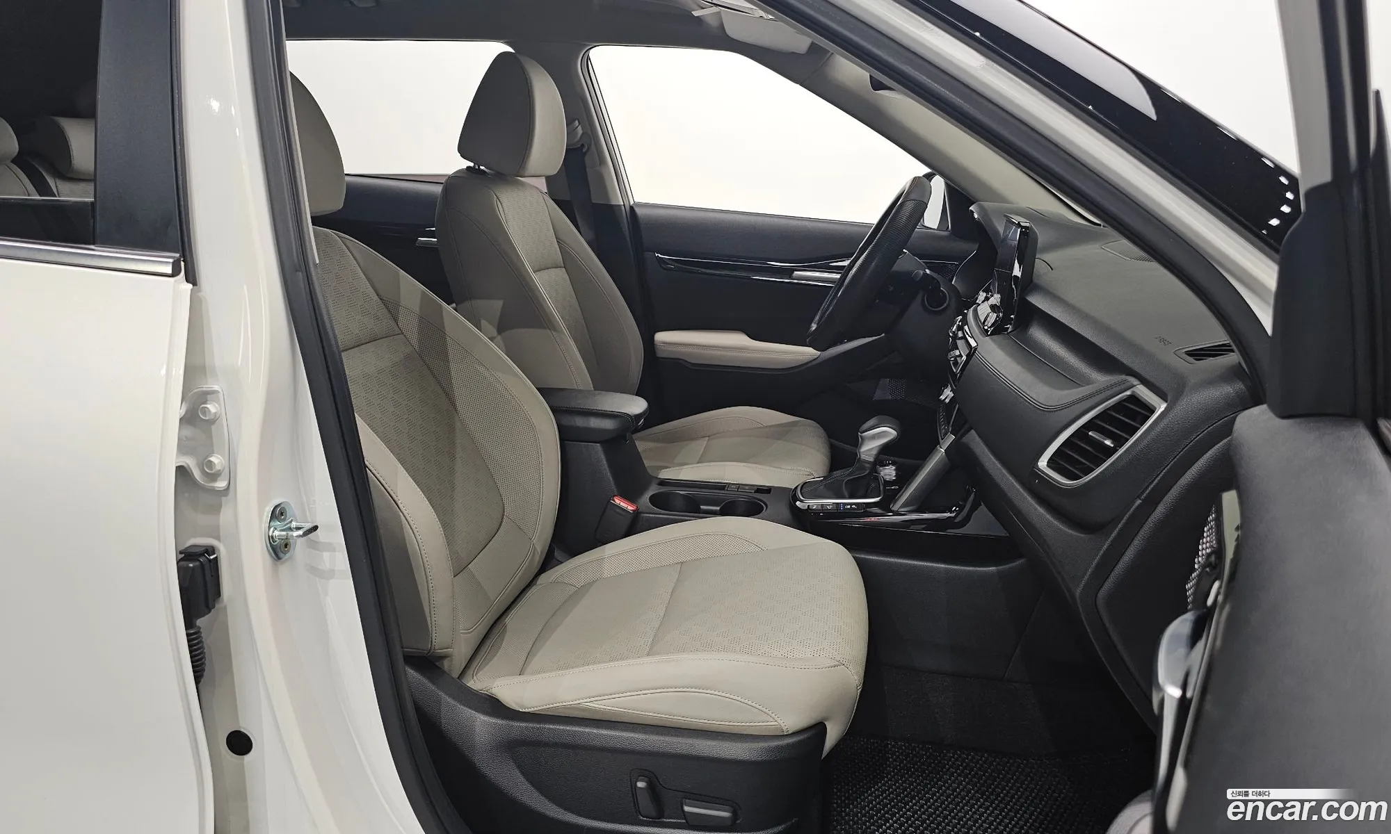 Kia Seltos 2022 KNAET812GPK368071 — 24