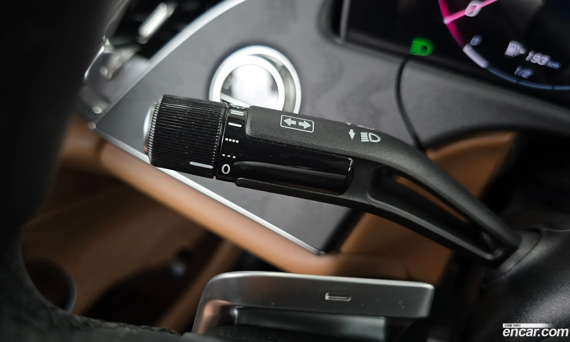 Mercedes-Benz E-Class W214 2026 — 28