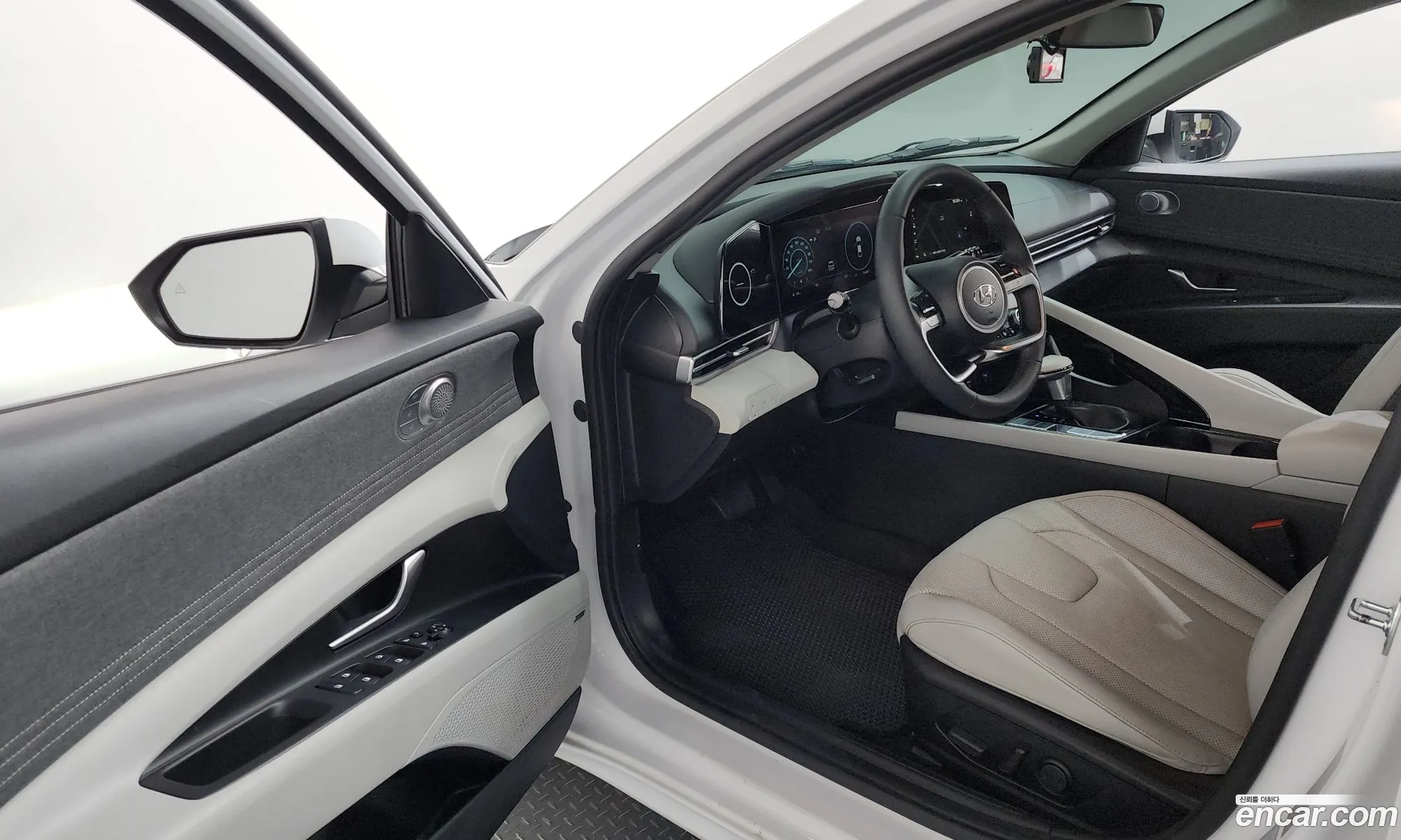 Hyundai Elantra 2021 — 18