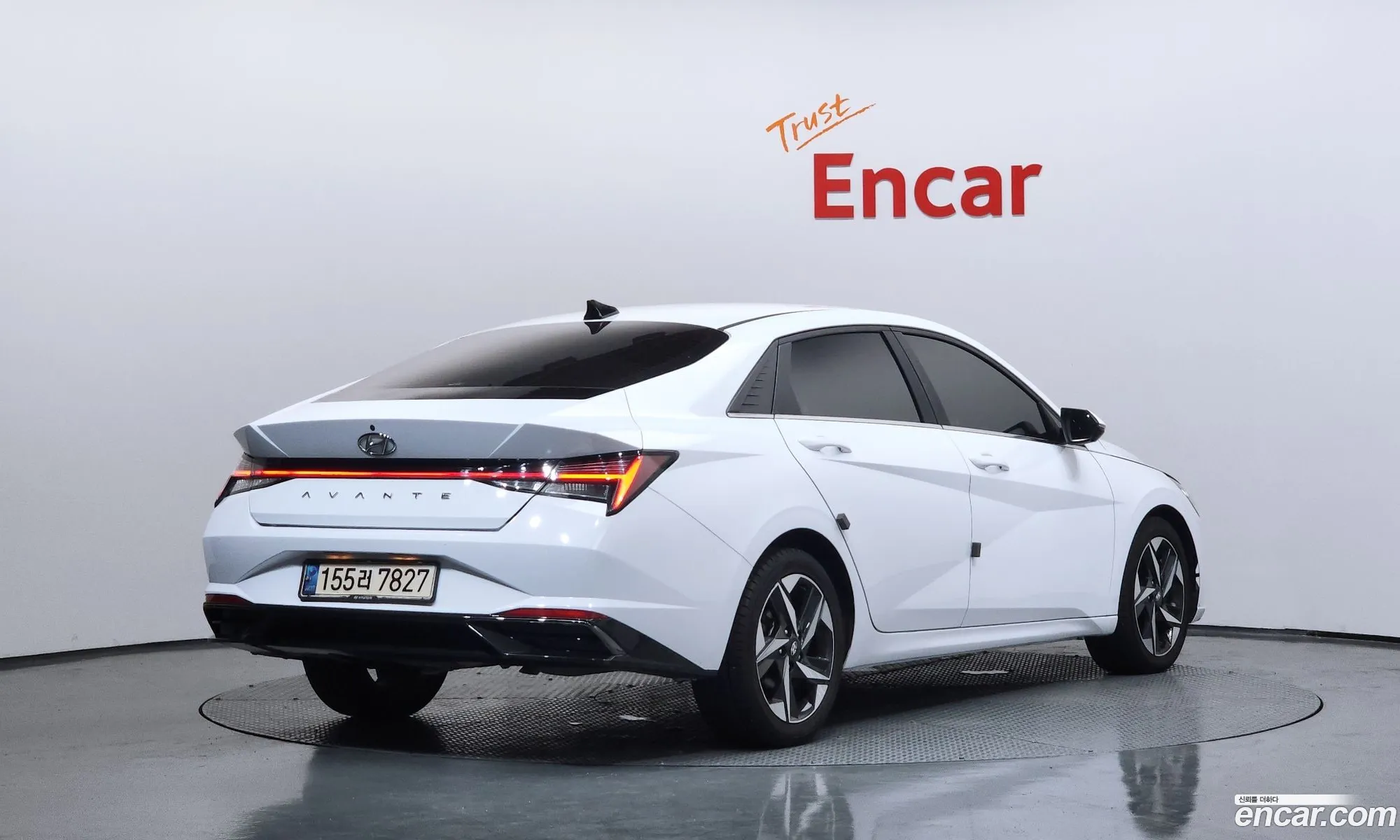 Hyundai Elantra 2021 — 11