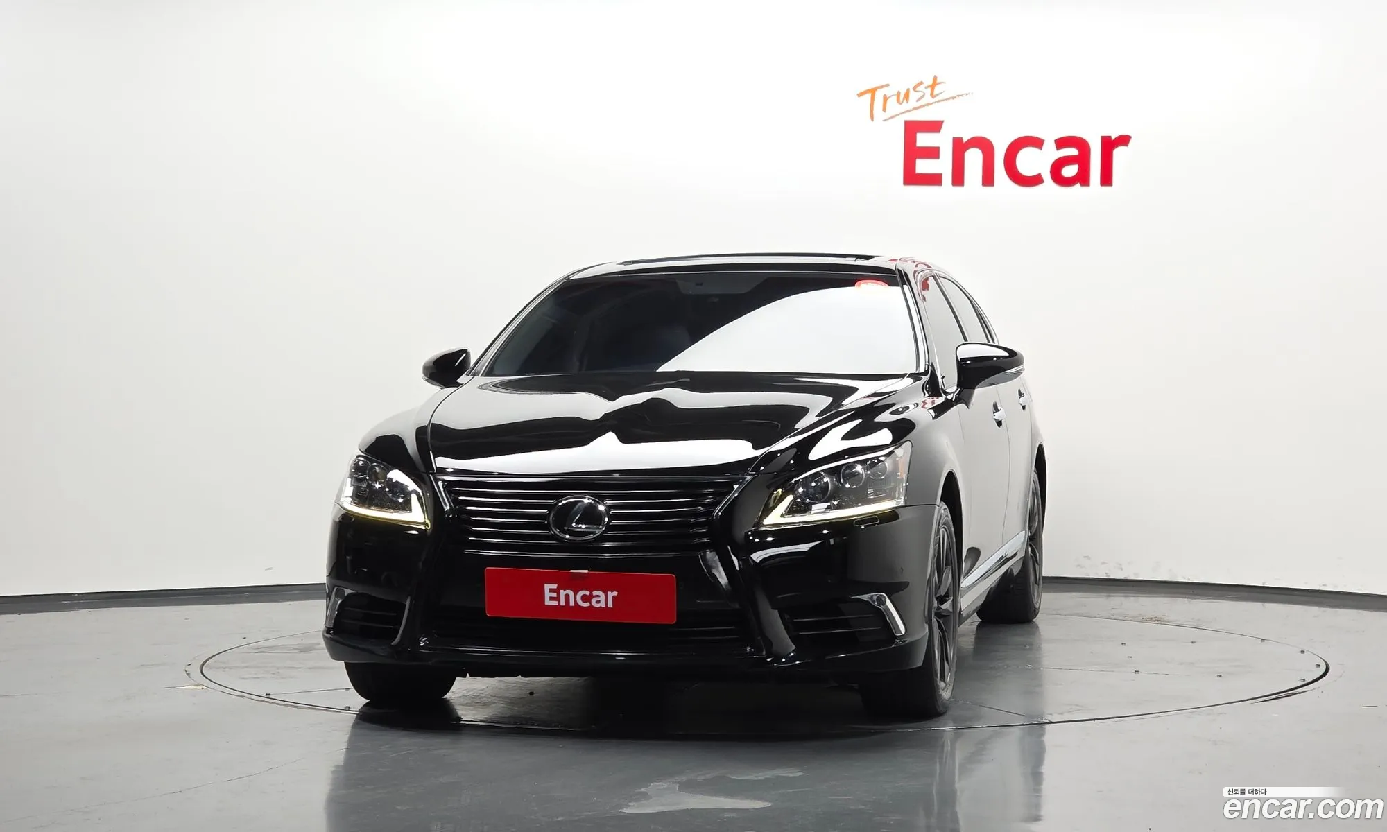 Lexus LS460 2017 JTHCL1EF1H5027681 — 20