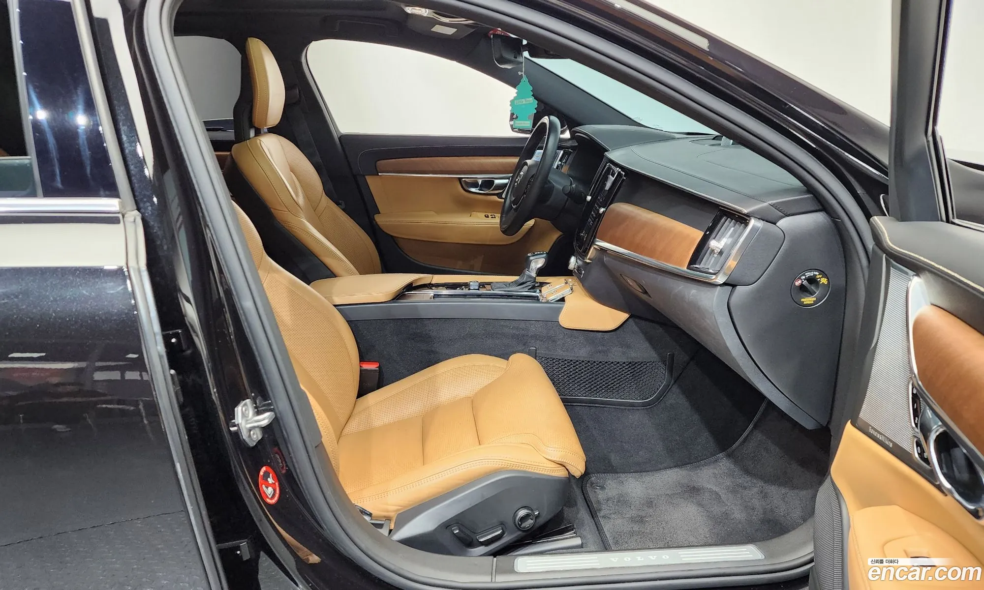 Volvo S90 2017 YV1PSA8ADJ1027194 — 6