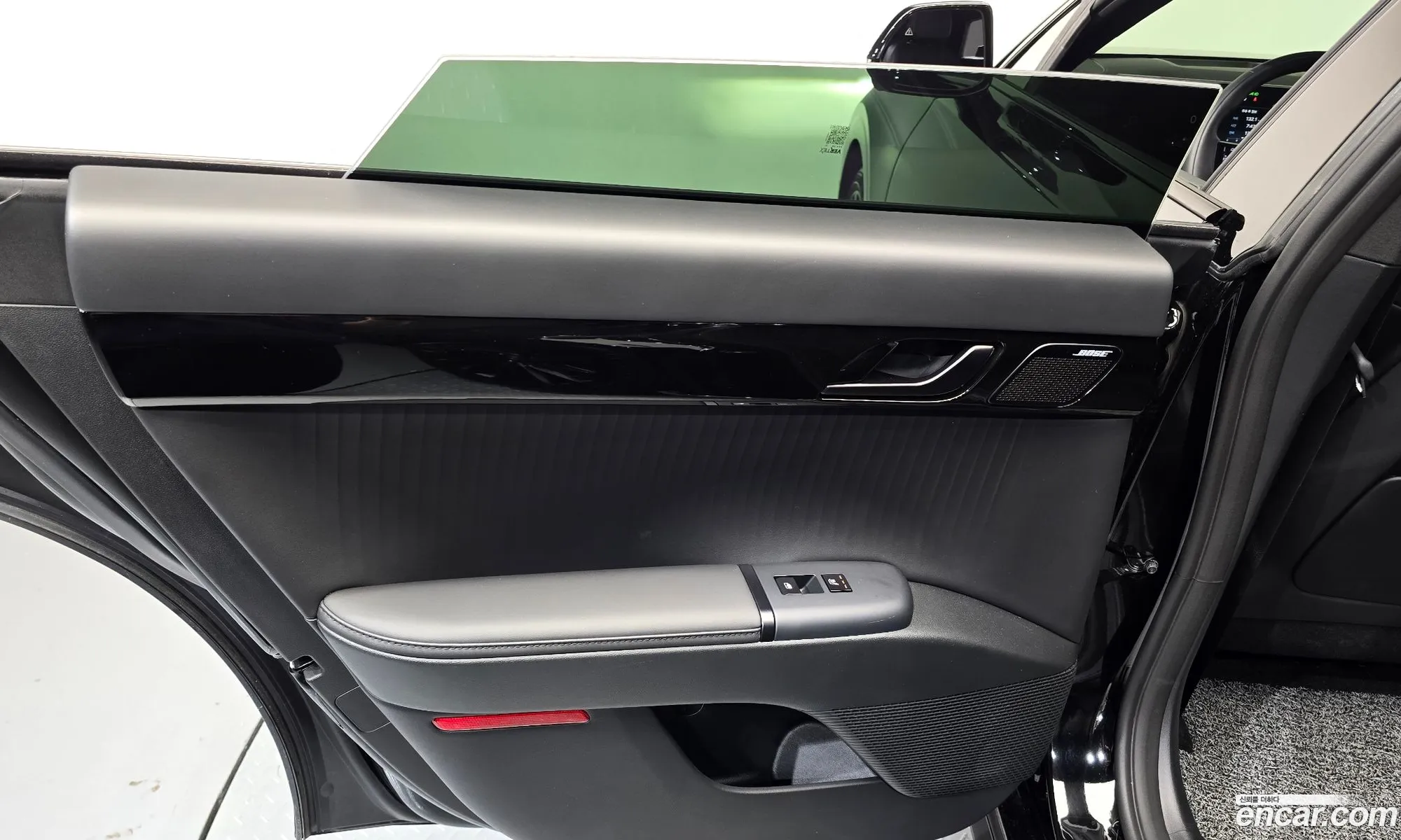 Hyundai Grandeur Hybrid 2023 — 18