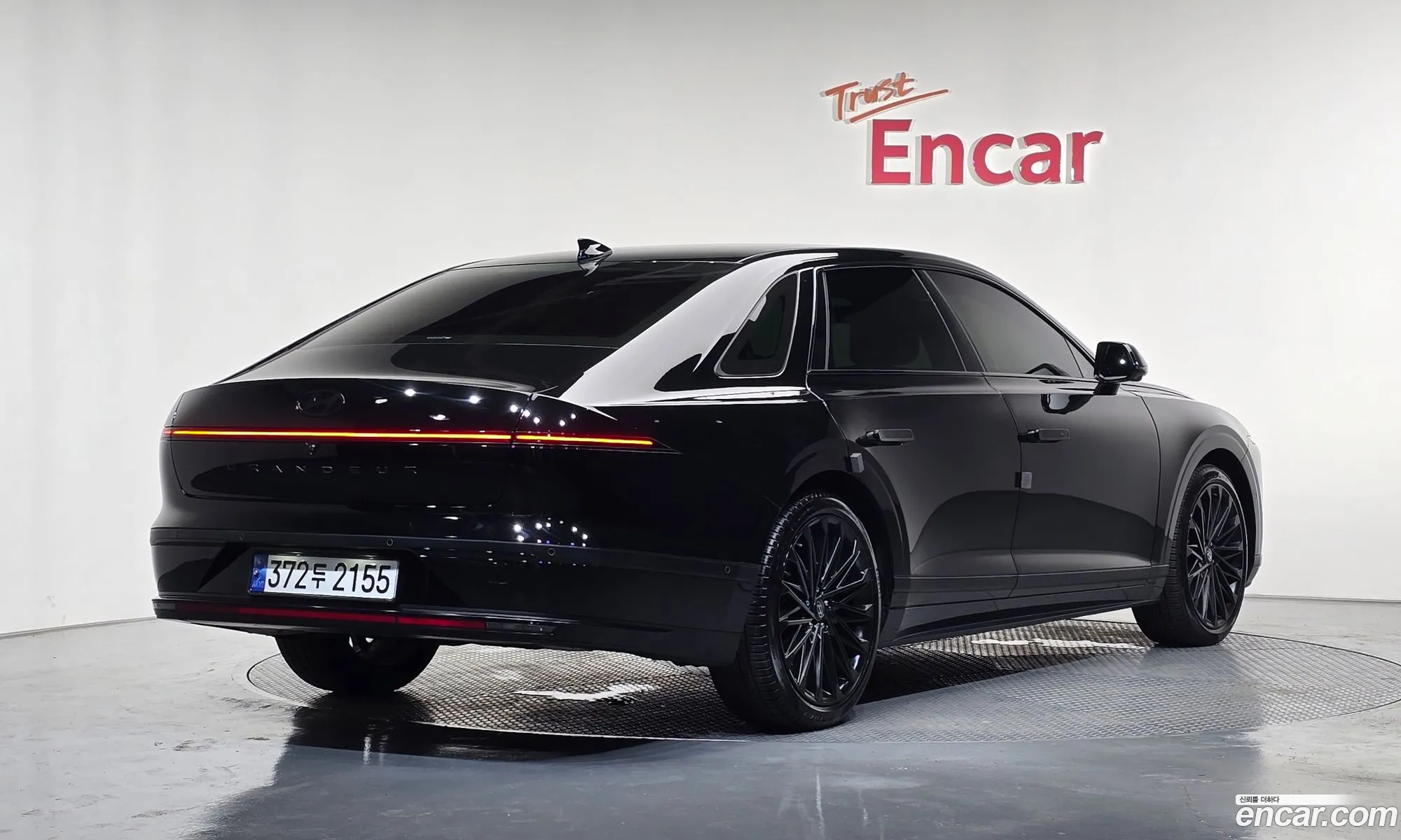 Hyundai Grandeur Hybrid 2023 — 12
