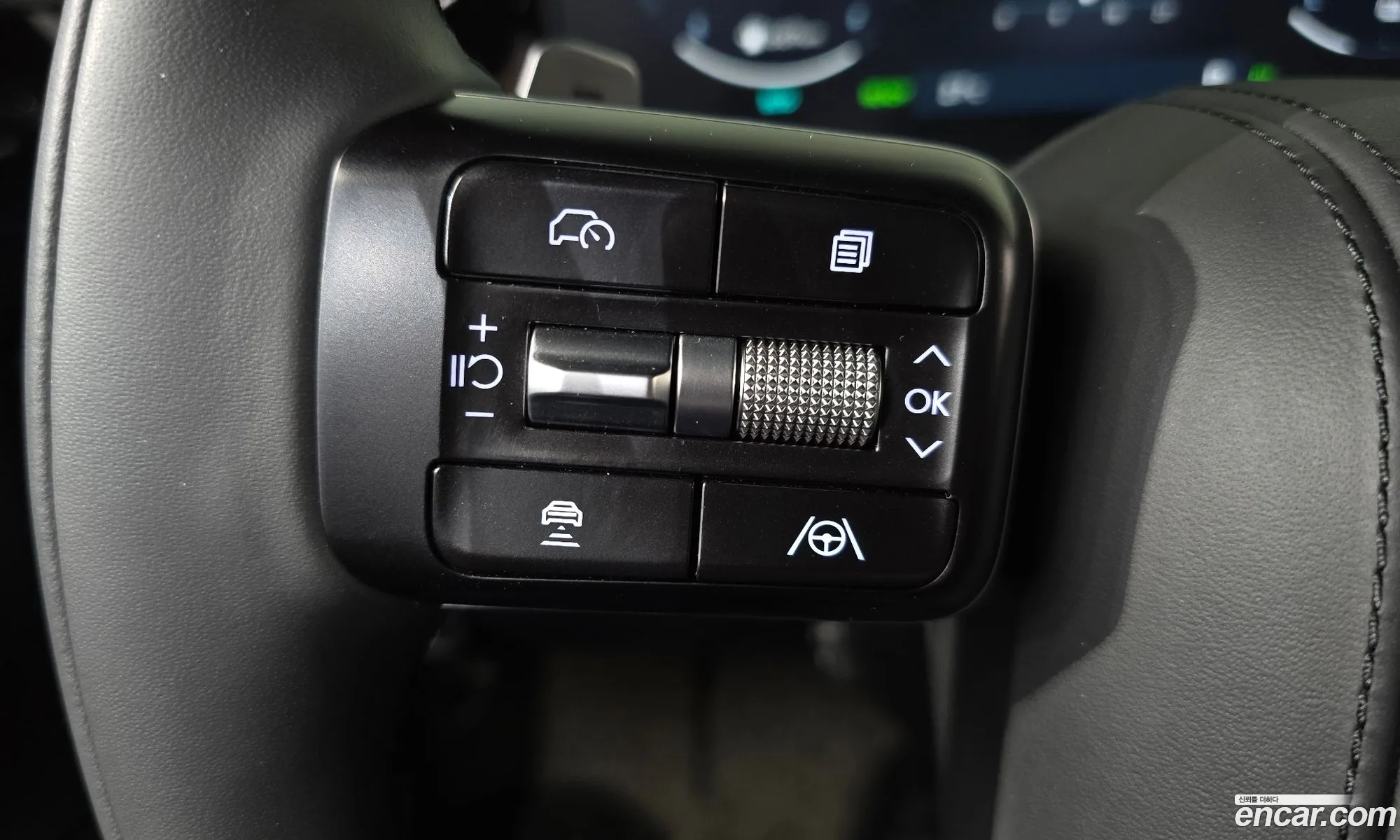 Hyundai Grandeur Hybrid 2023 — 32