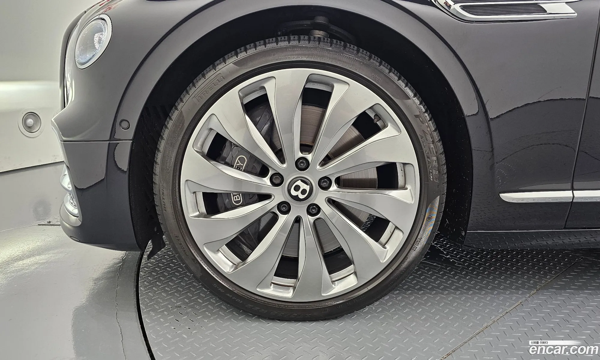 Bentley Flying Spur 2022 SCBBG53S8NC094040 — 24