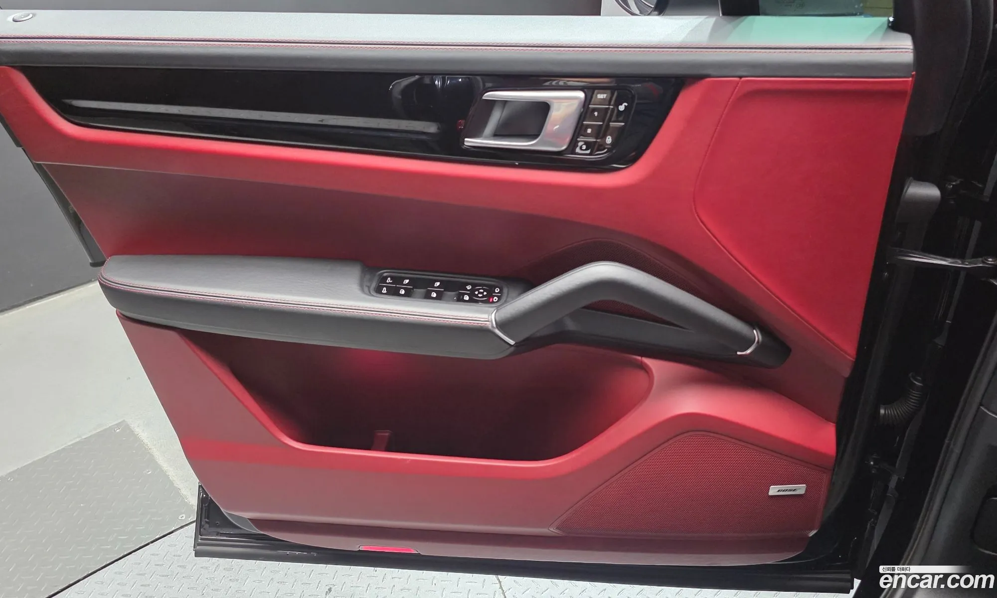 Porsche Cayenne 2019 WP1AA29Y0KDA17669 — 18