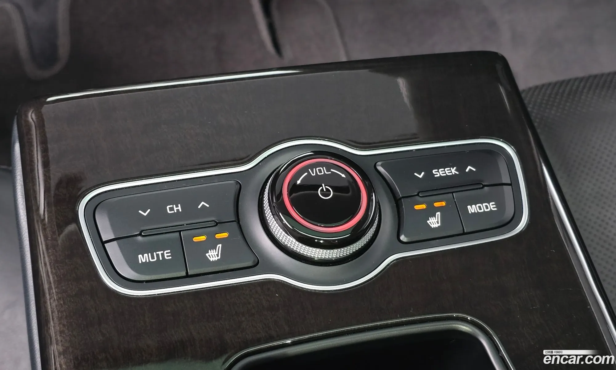 Kia K7 2013 KNALM415BDA127732 — 6