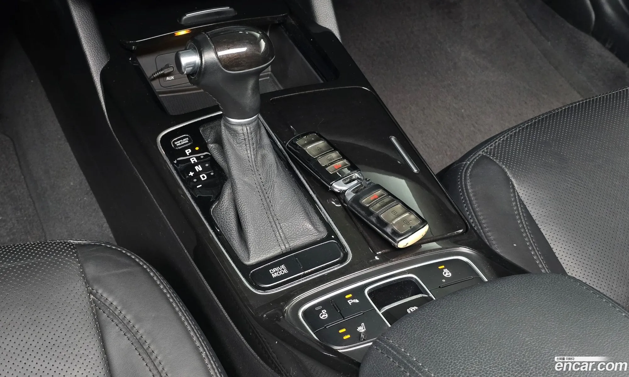 Kia K7 2013 KNALM415BDA127732 — 26