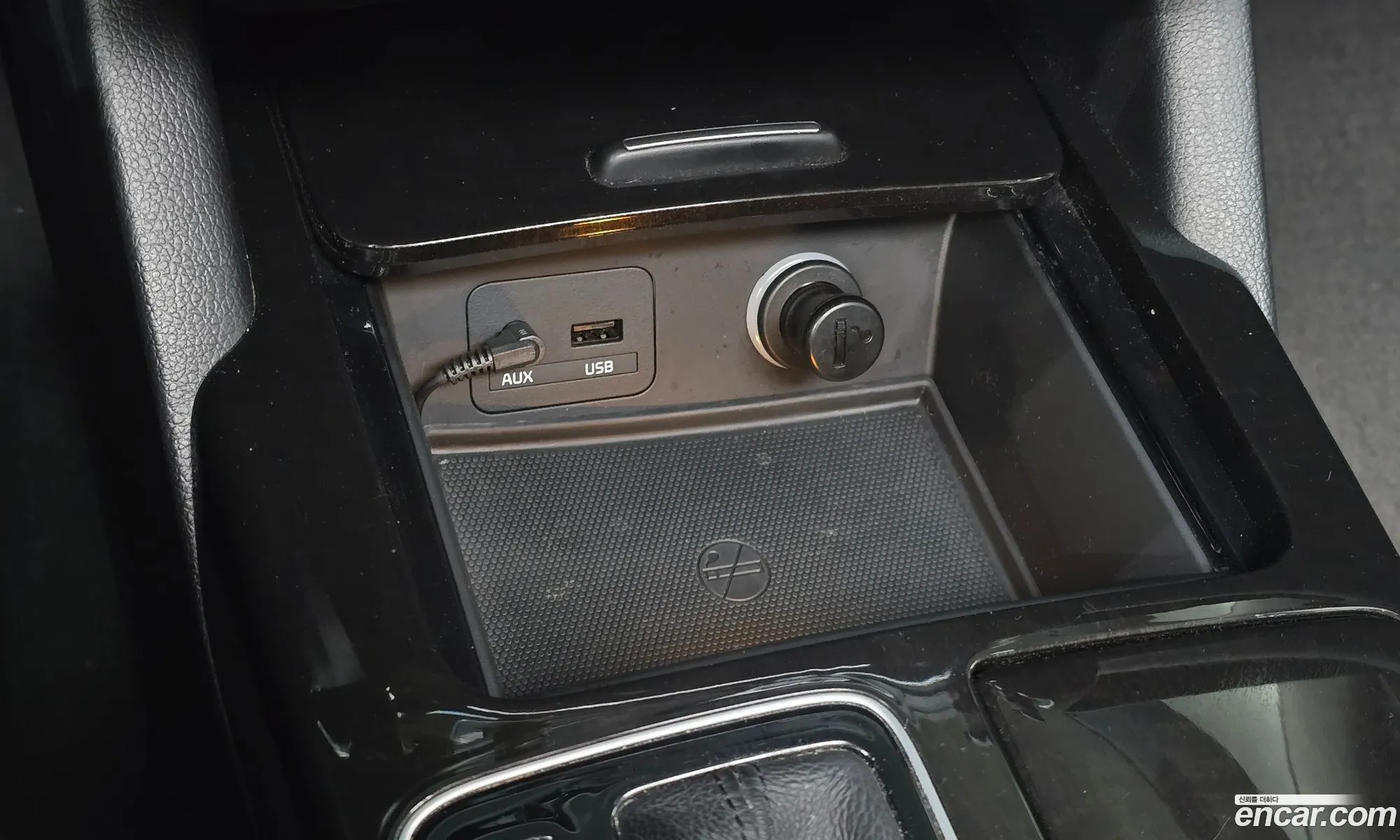 Kia K7 2013 KNALM415BDA127732 — 3