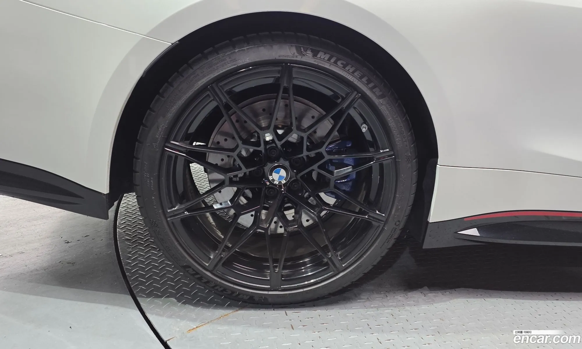 BMW M4 2023 11111111111111111 — 27