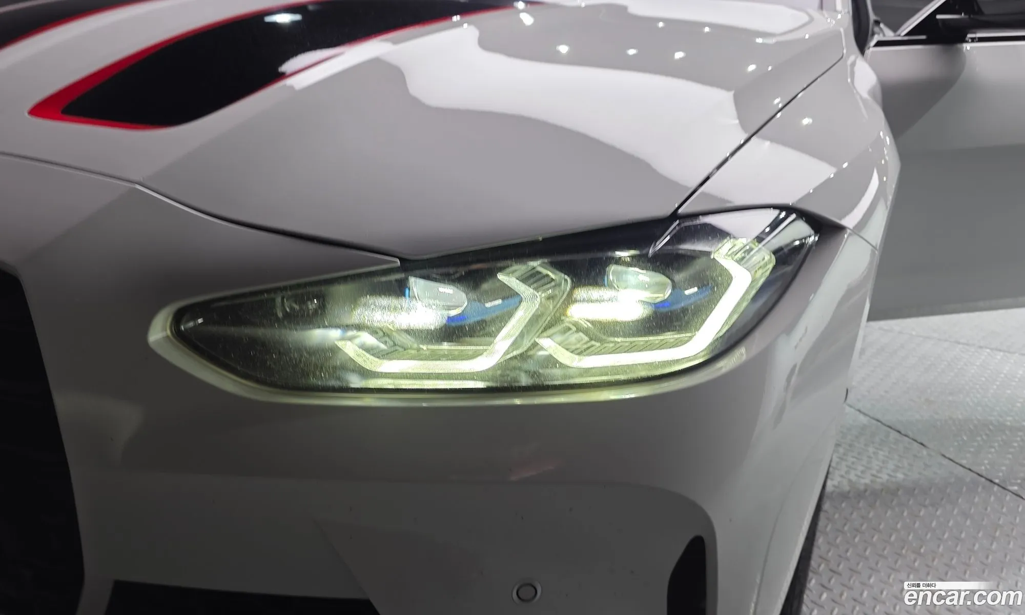 BMW M4 2023 11111111111111111 — 32