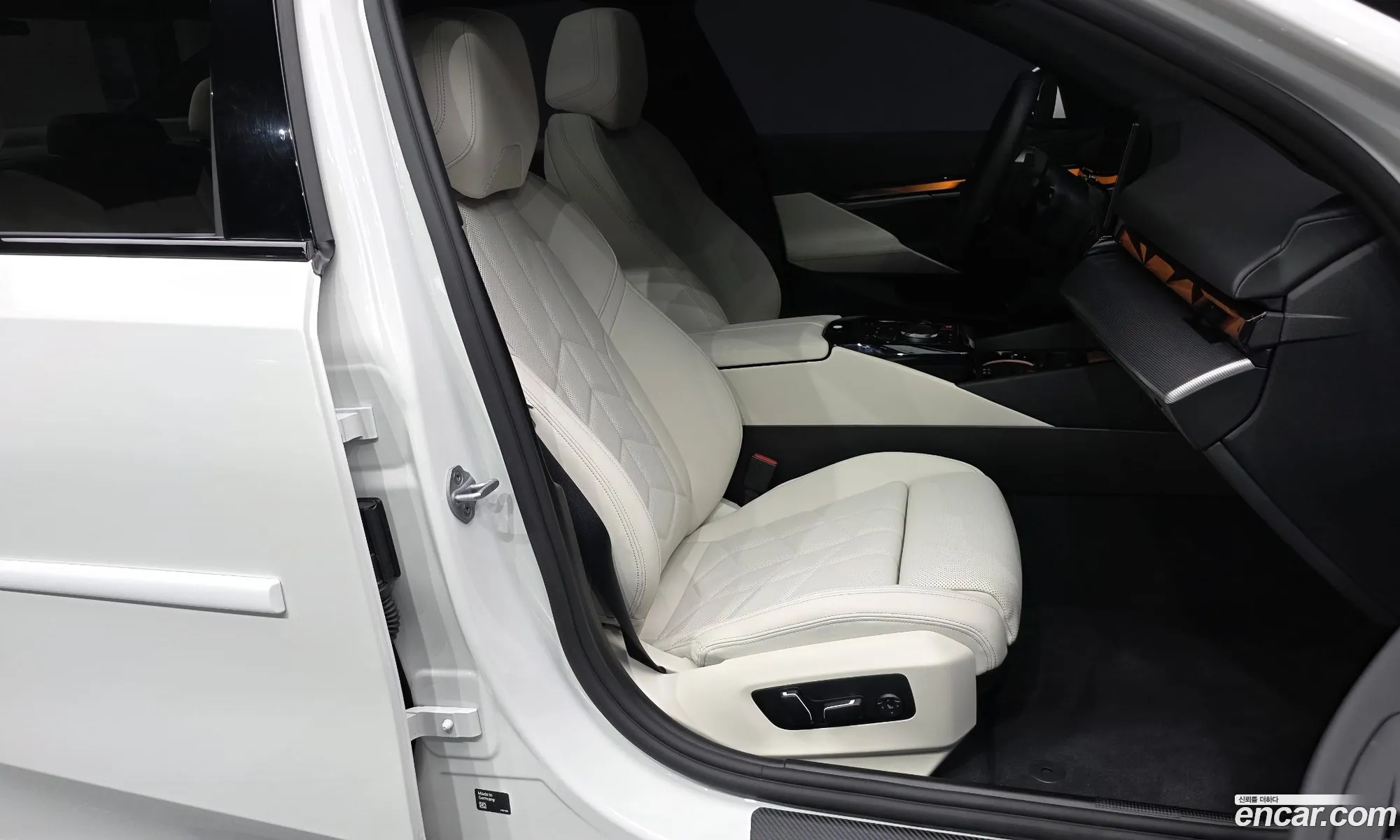 BMW 5 Series 2025 WBA21FJ05SCU43086 — 11
