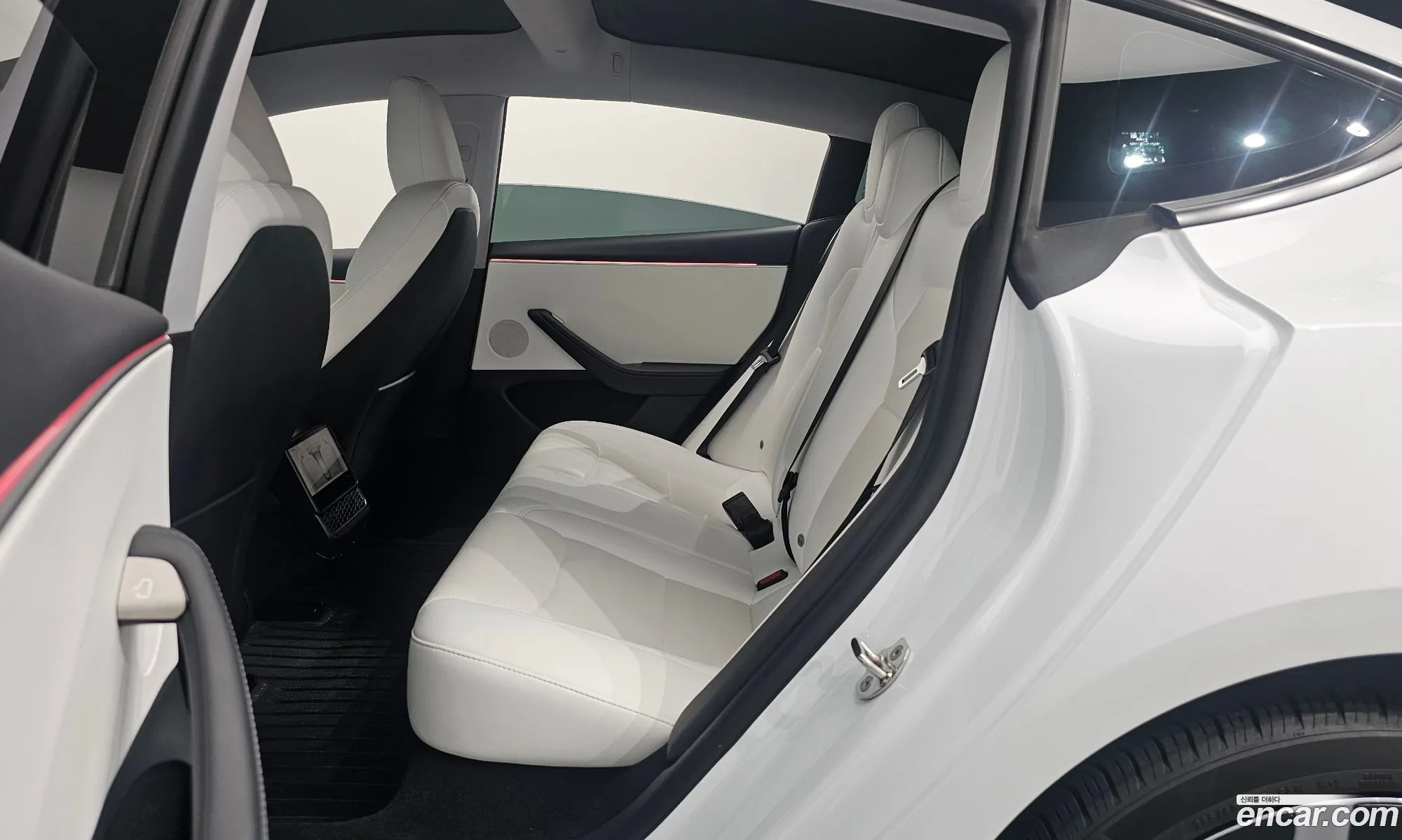 Tesla Model 3 2024 LRW3E7FS2RC190117 — 33
