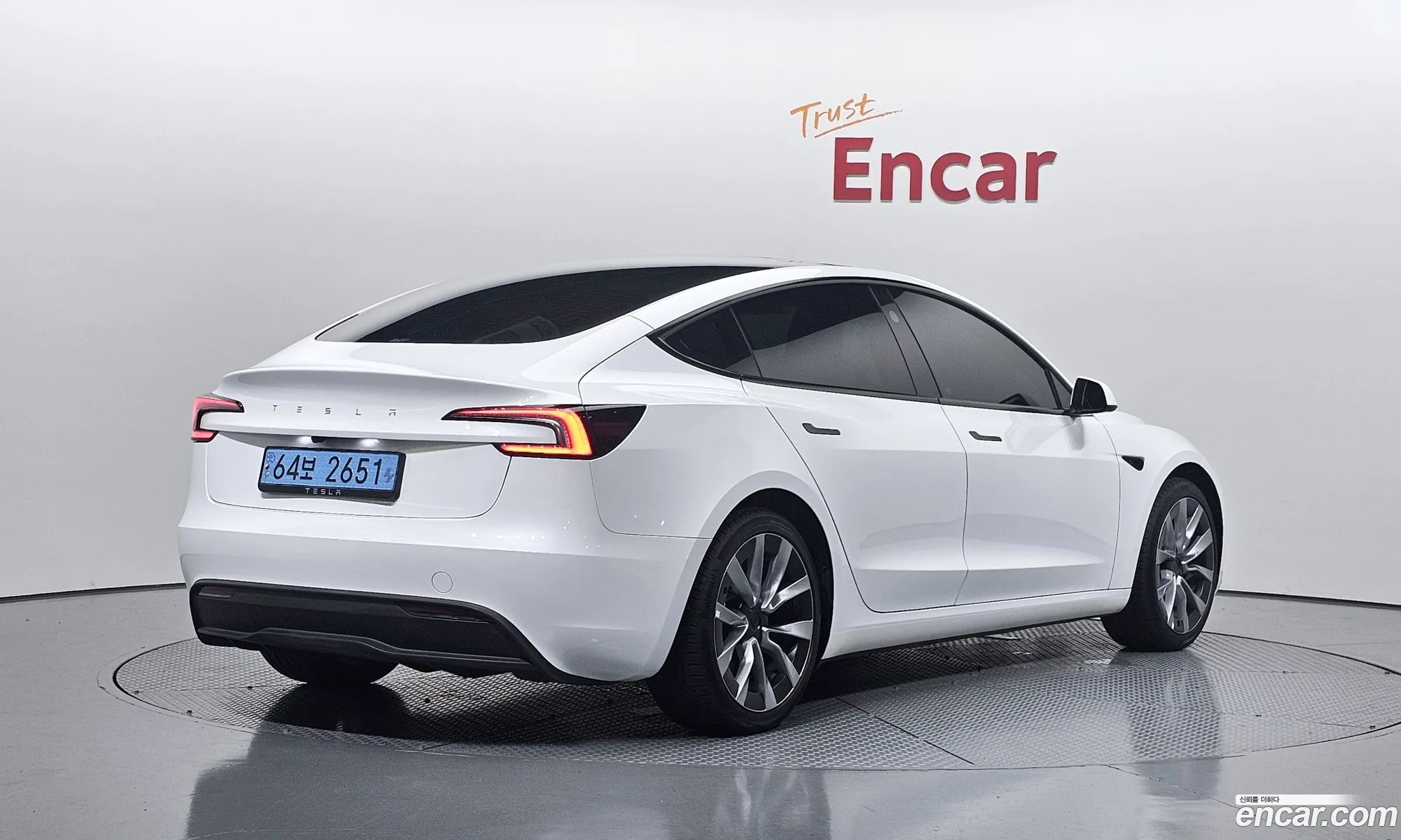 Tesla Model 3 2024 LRW3E7FS2RC190117 — 5