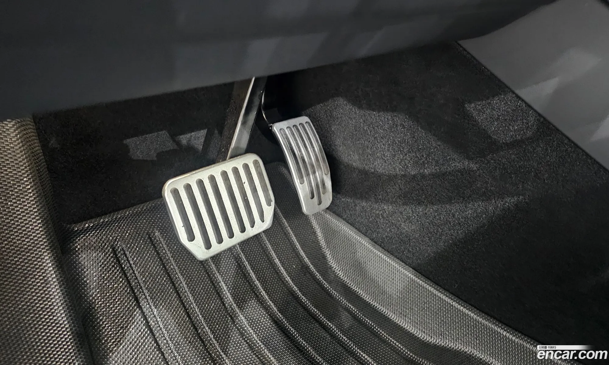 Tesla Model 3 2024 LRW3E7FS2RC190117 — 8